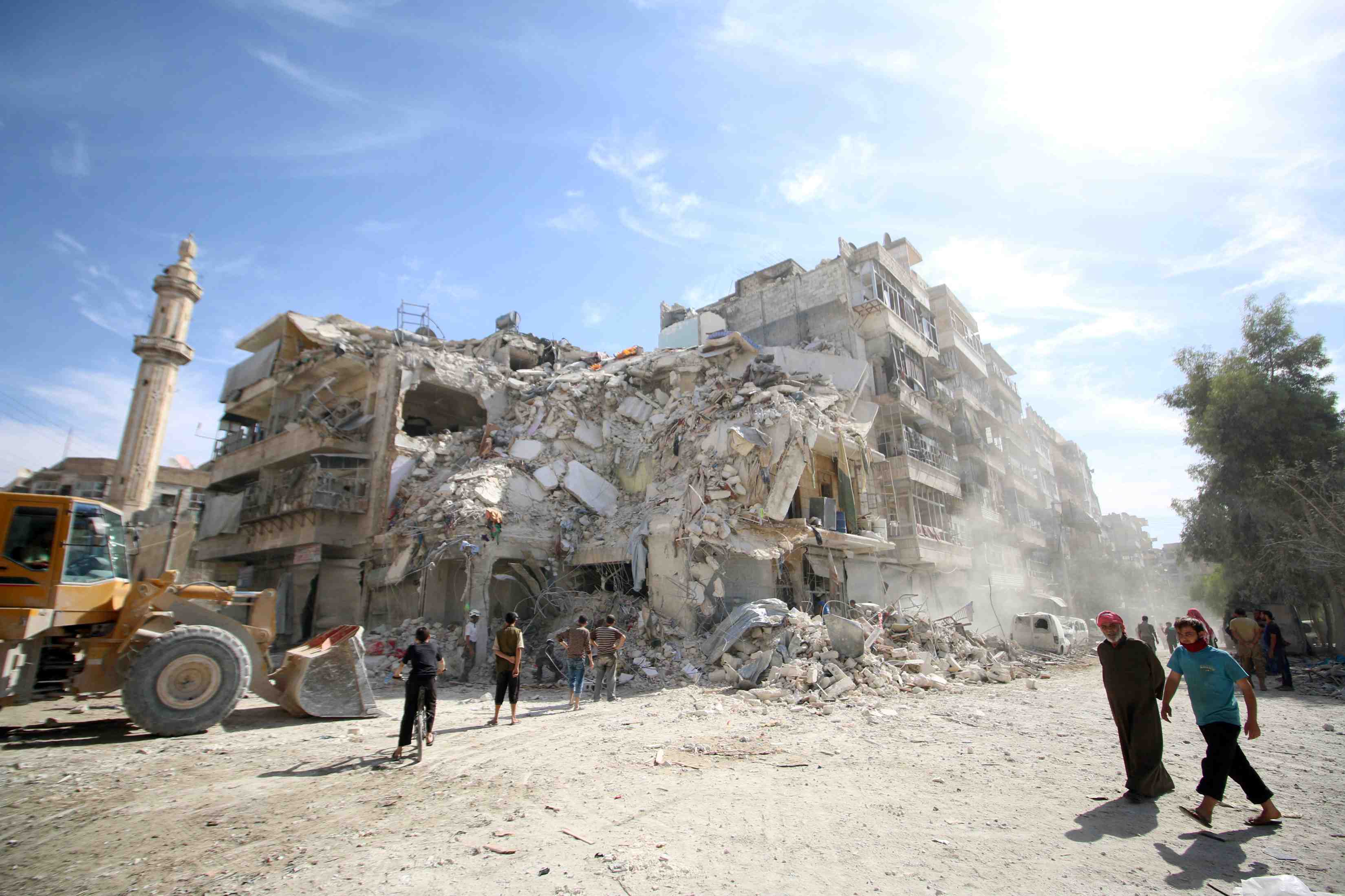 L'ue condamne les raids russes en syrie