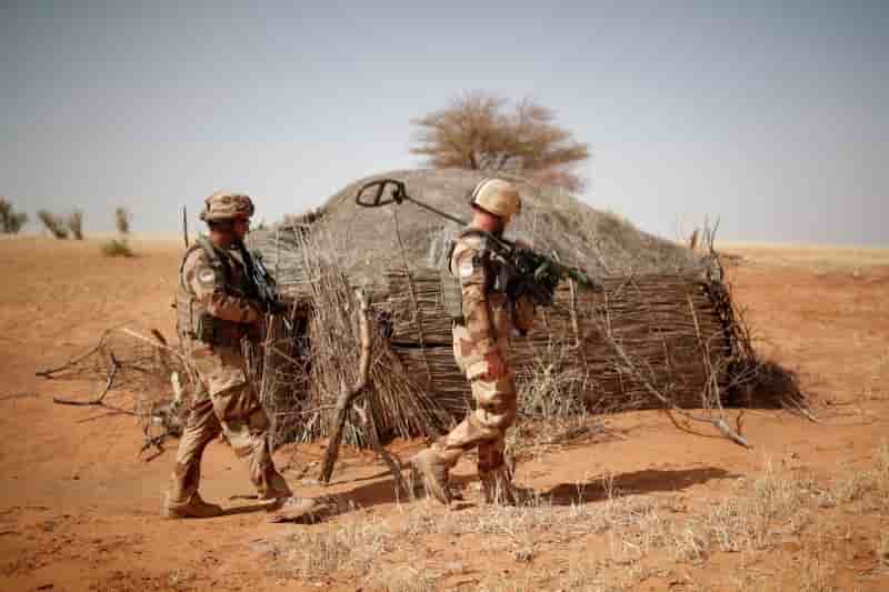 La france assure porter des "coups rudes" aux djihadistes maliens