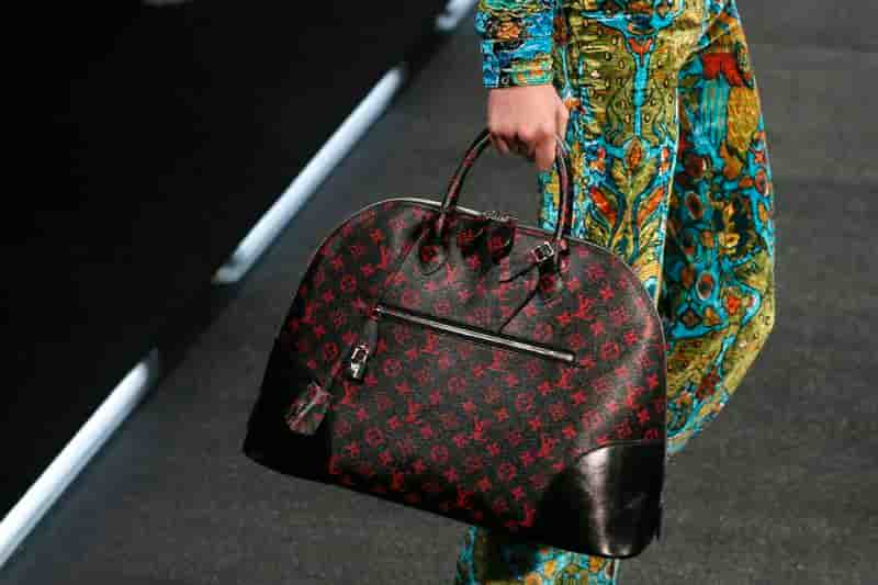 Louis Vuitton s'améliore au 3e trimestre, le cognac à la peine