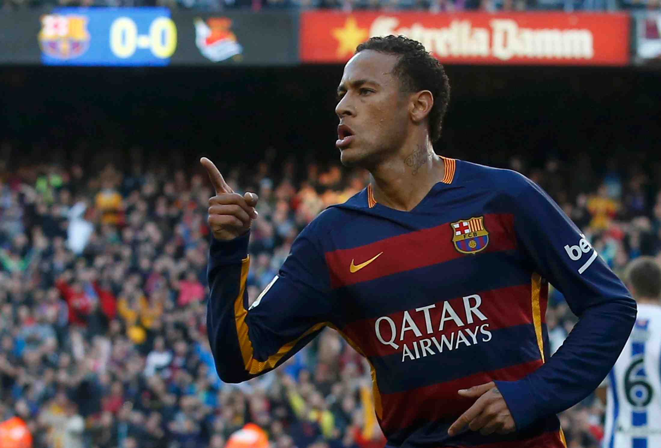 Neymar, messi et cristiano ronaldo finalistes du ballon d'or