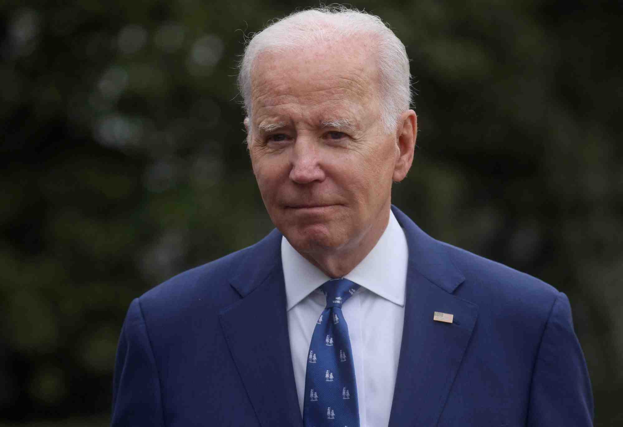 Photo d'archives du president americain joe biden s'adressant aux medias a la maison blanche, washington