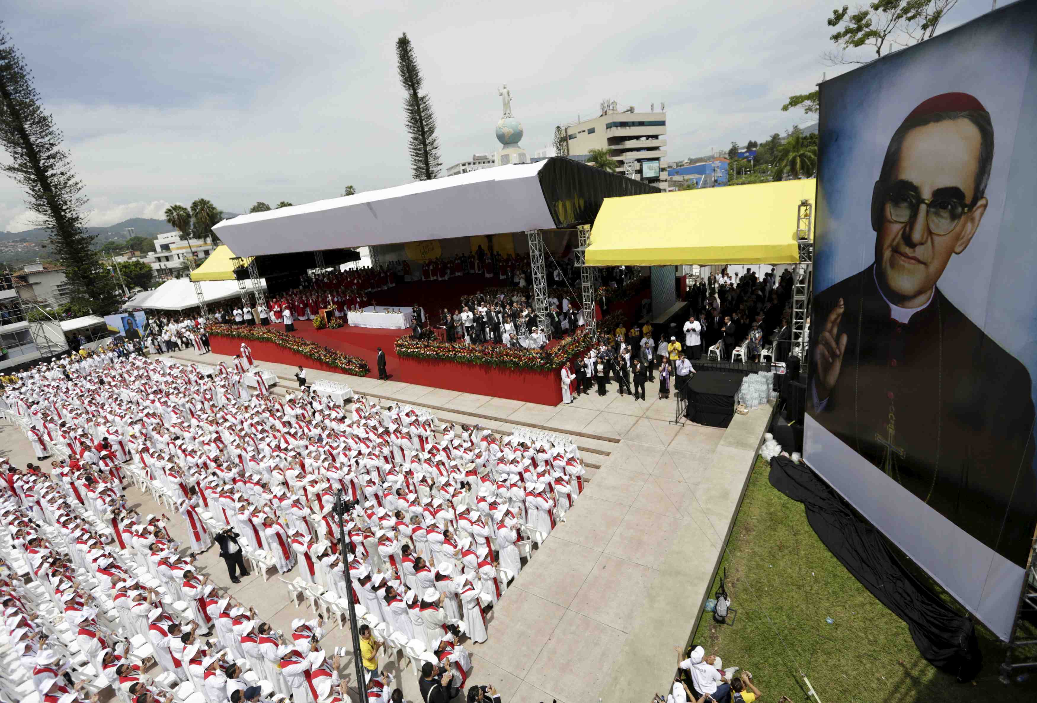 Beatification a san salvador de l'archeveque oscar romero
