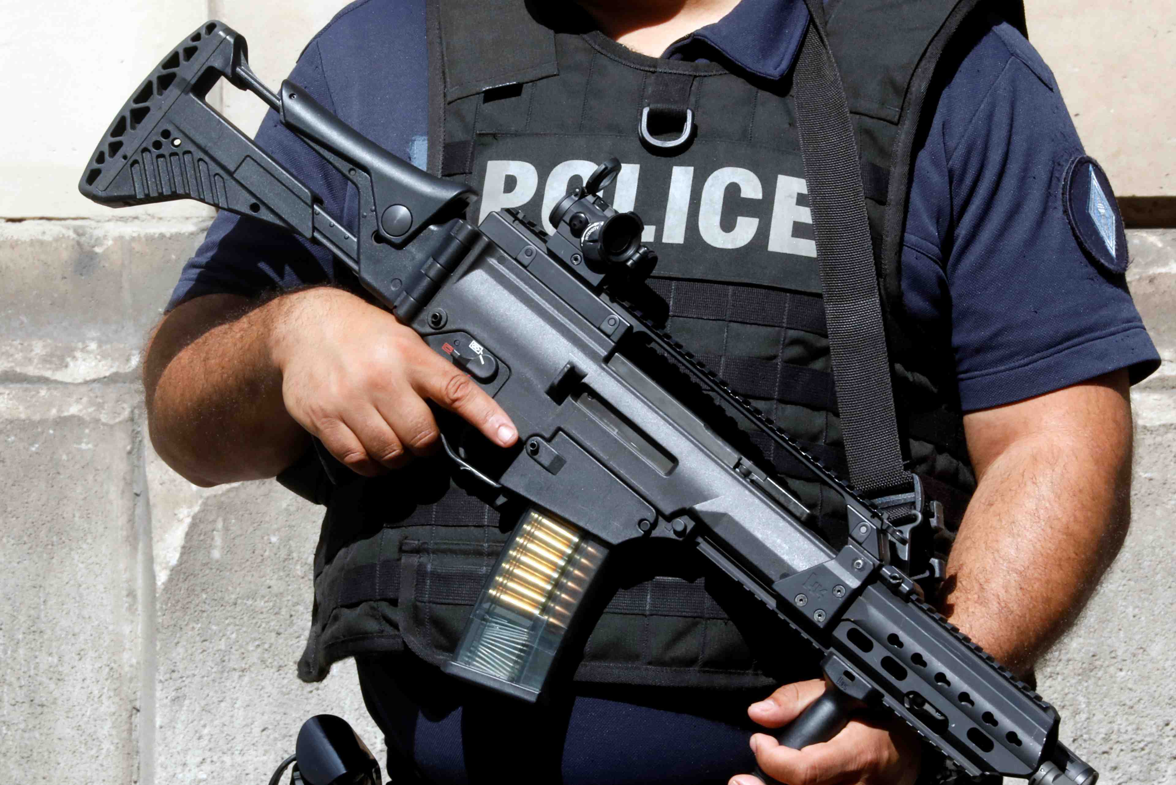 La france demande a l'afghanistan de ne pas liberer des "terroristes"