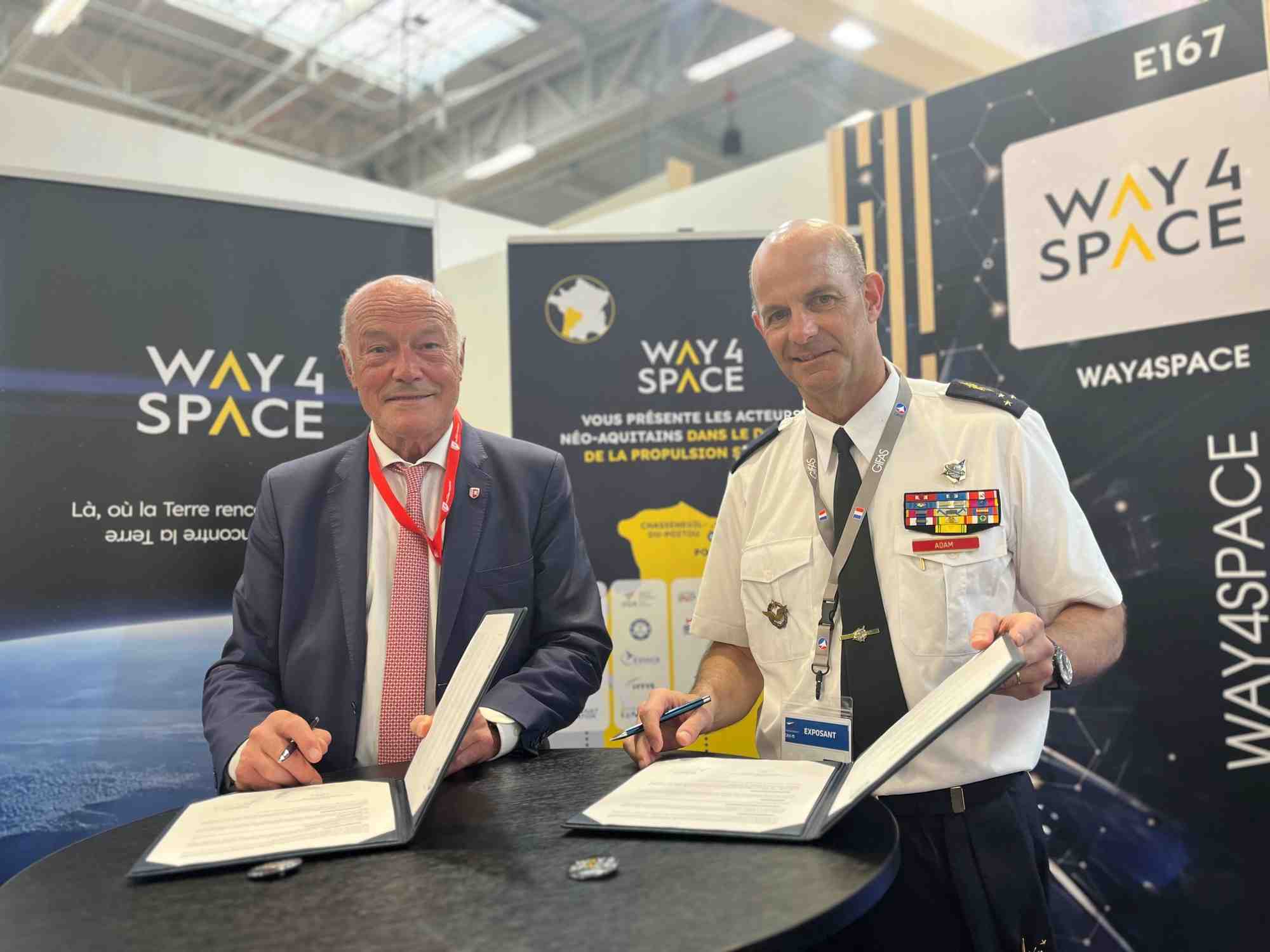Way4Space a signé, en juin 2023, un partenariat avec le Commandement de l’Espace. Alain Rousset, président de la Région Nouvelle-Aquitaine, président de Way4Space et le Général Philippe Adam, Commandant de l’Espace.