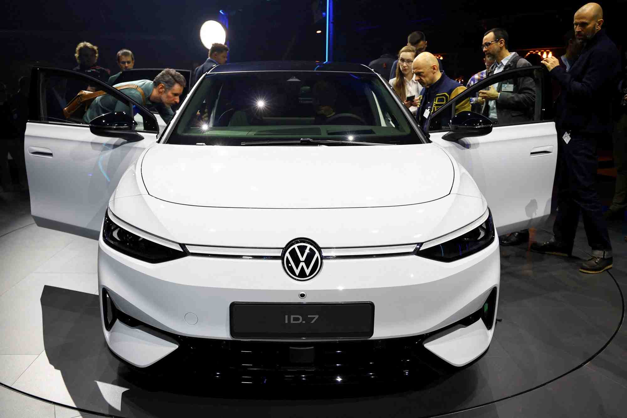 Photo d'archives: volkswagen id.7, la nouvelle grande berline entierement electrique, lors de sa presentation en premiere mondiale