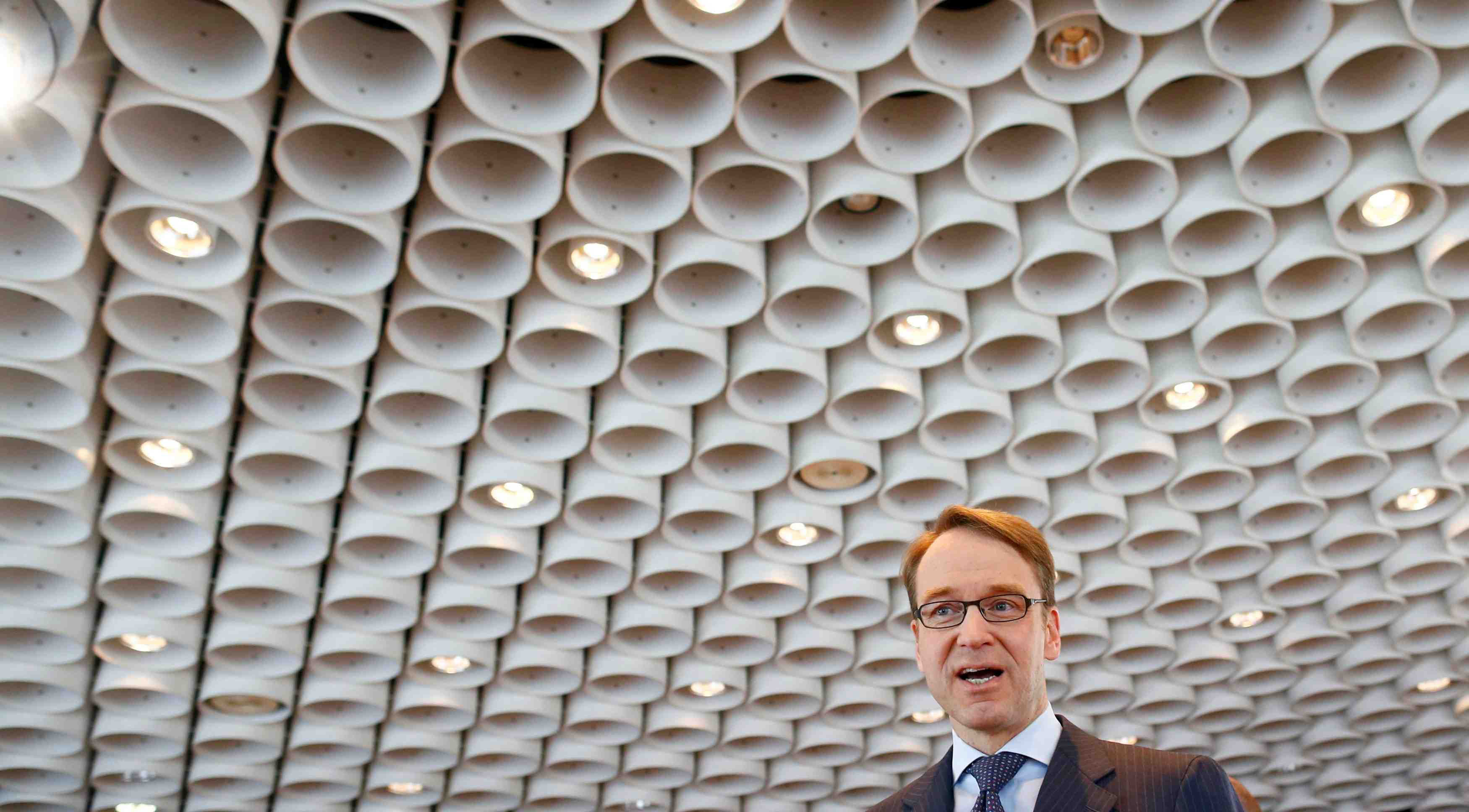 Pour le president de la bundesbank, le sort de la grece est entre les mains des politiques et non de la bce