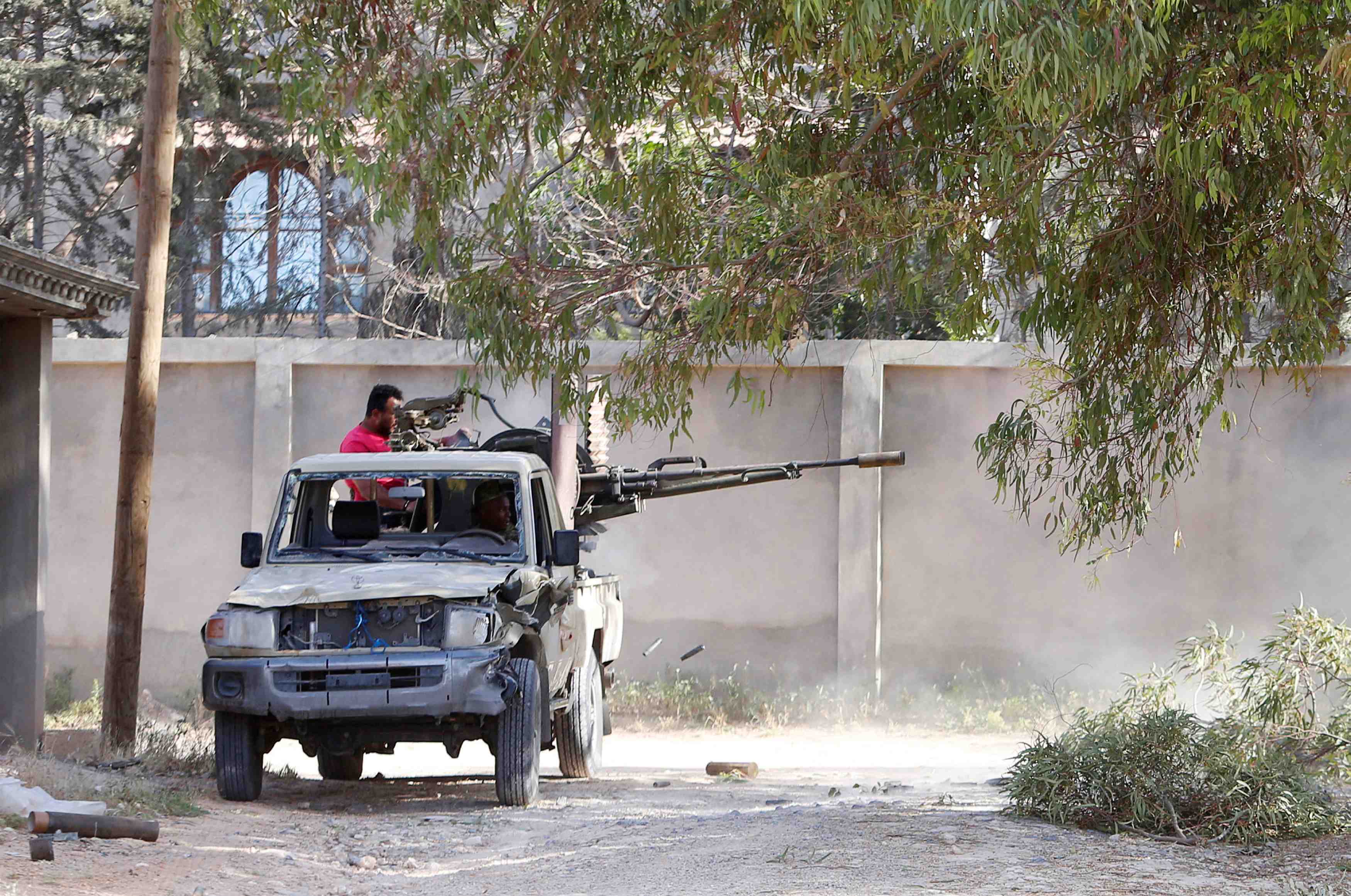 Libye: les forces de tripoli repoussent les troupes d'haftar