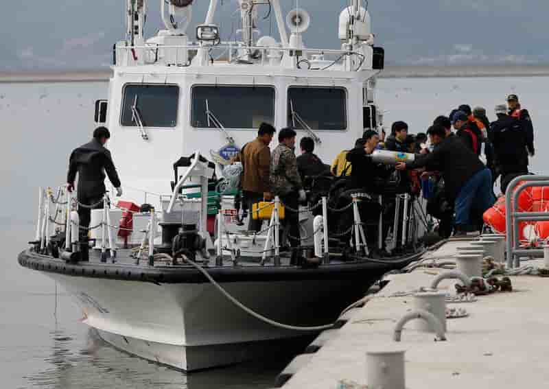 Les plongeurs ont vu des corps dans l'épave du ferry sud-coréen