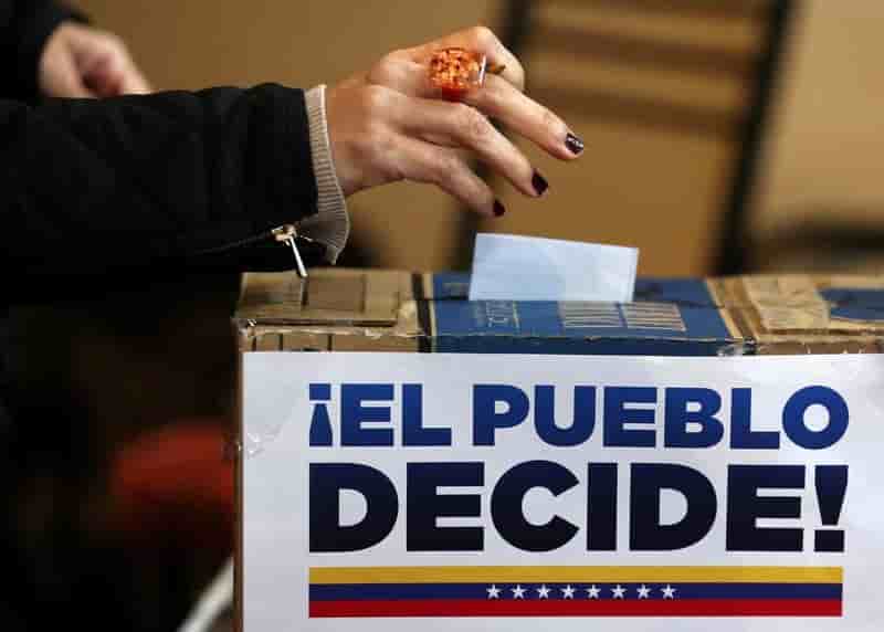 Venezuela: apres le referendum, l'opposition organise l'"heure h"