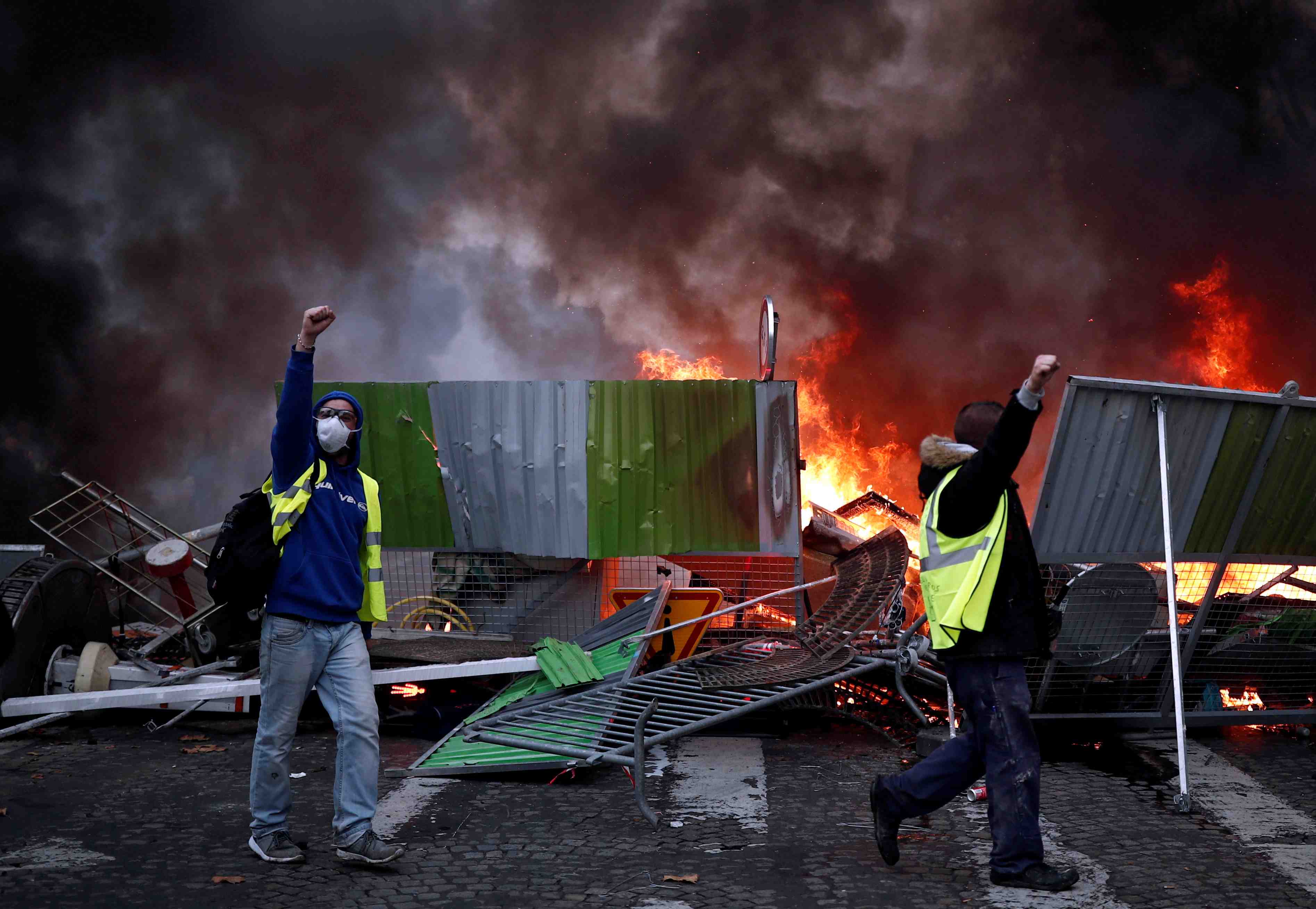 Gilets jaunes: les manifestations ont coute 10 millions d'euros aux hotels parisiens