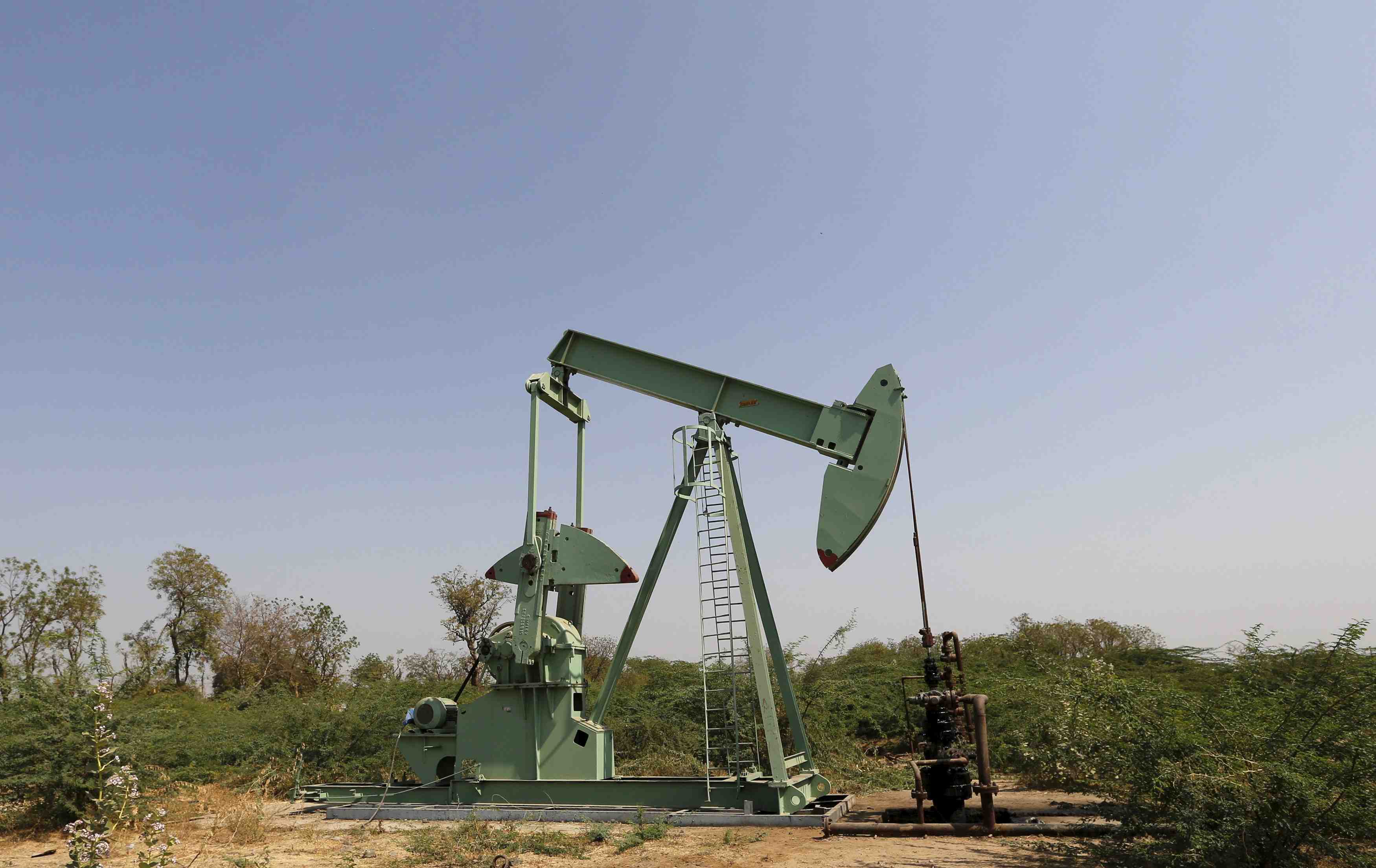 Le petrole termine dans le desordre a new york