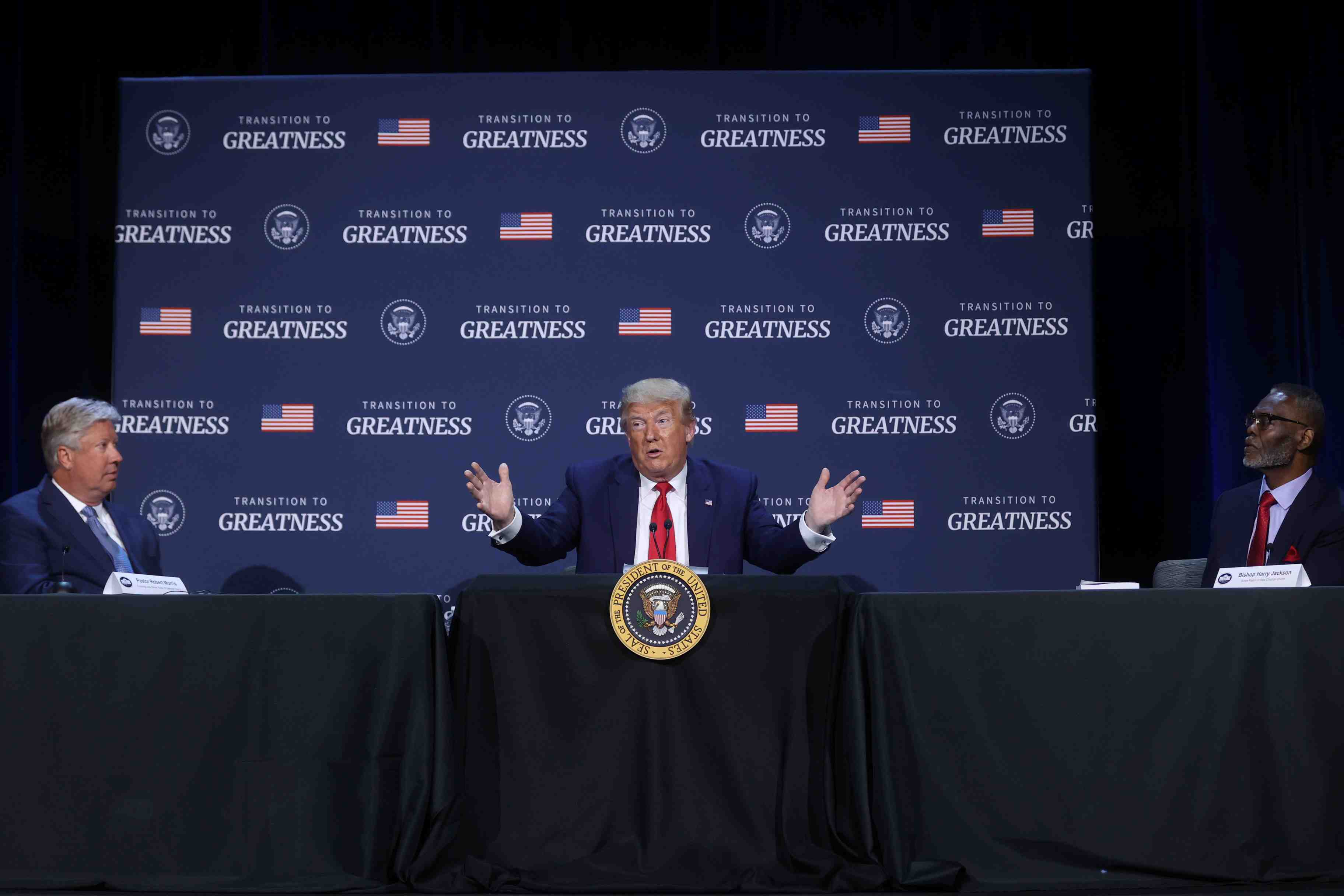 Usa: une "clause coronavirus" pour les participants a un meeting de trump