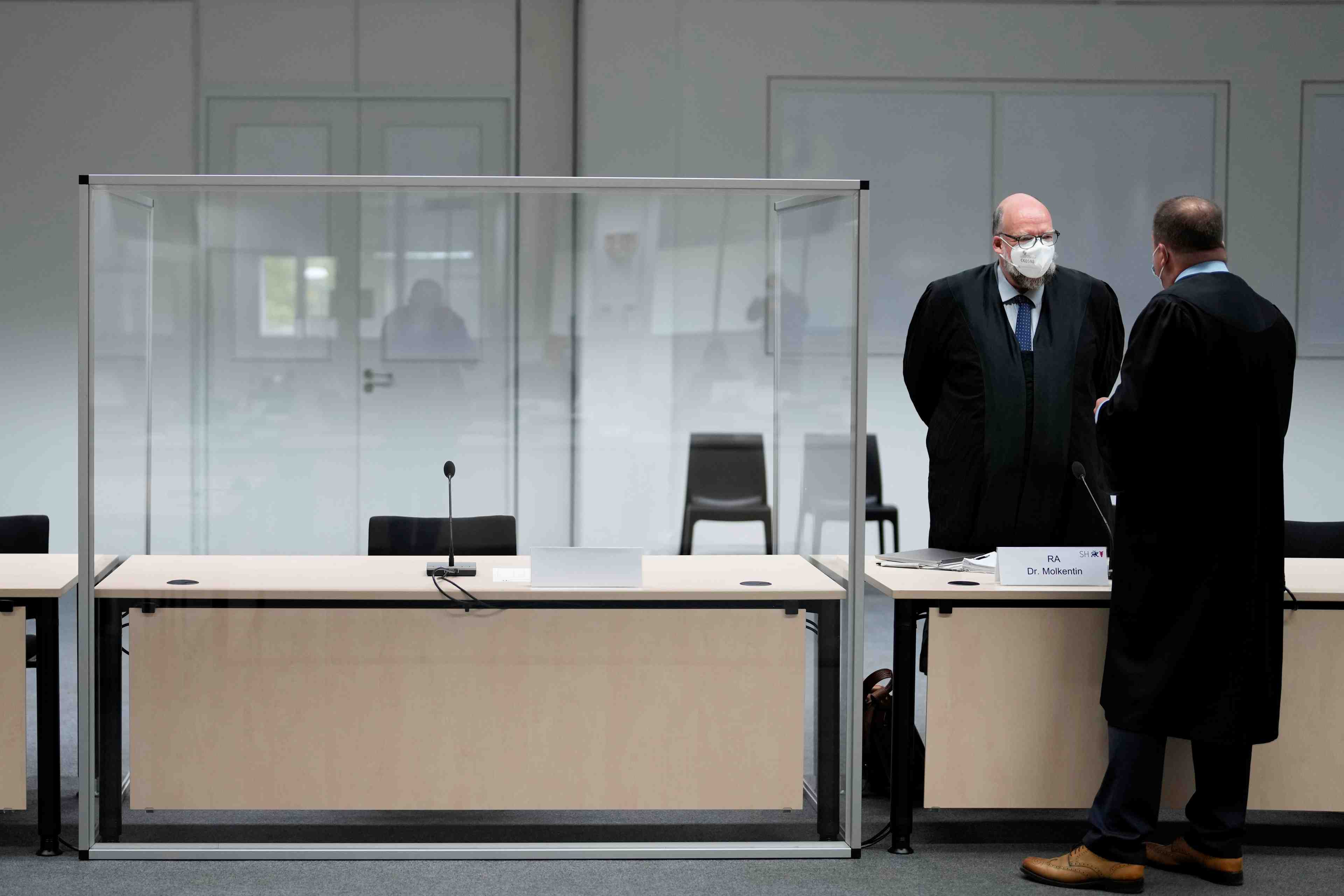 En allemagne, une nonagenaire accusee de crimes nazis en cavale
