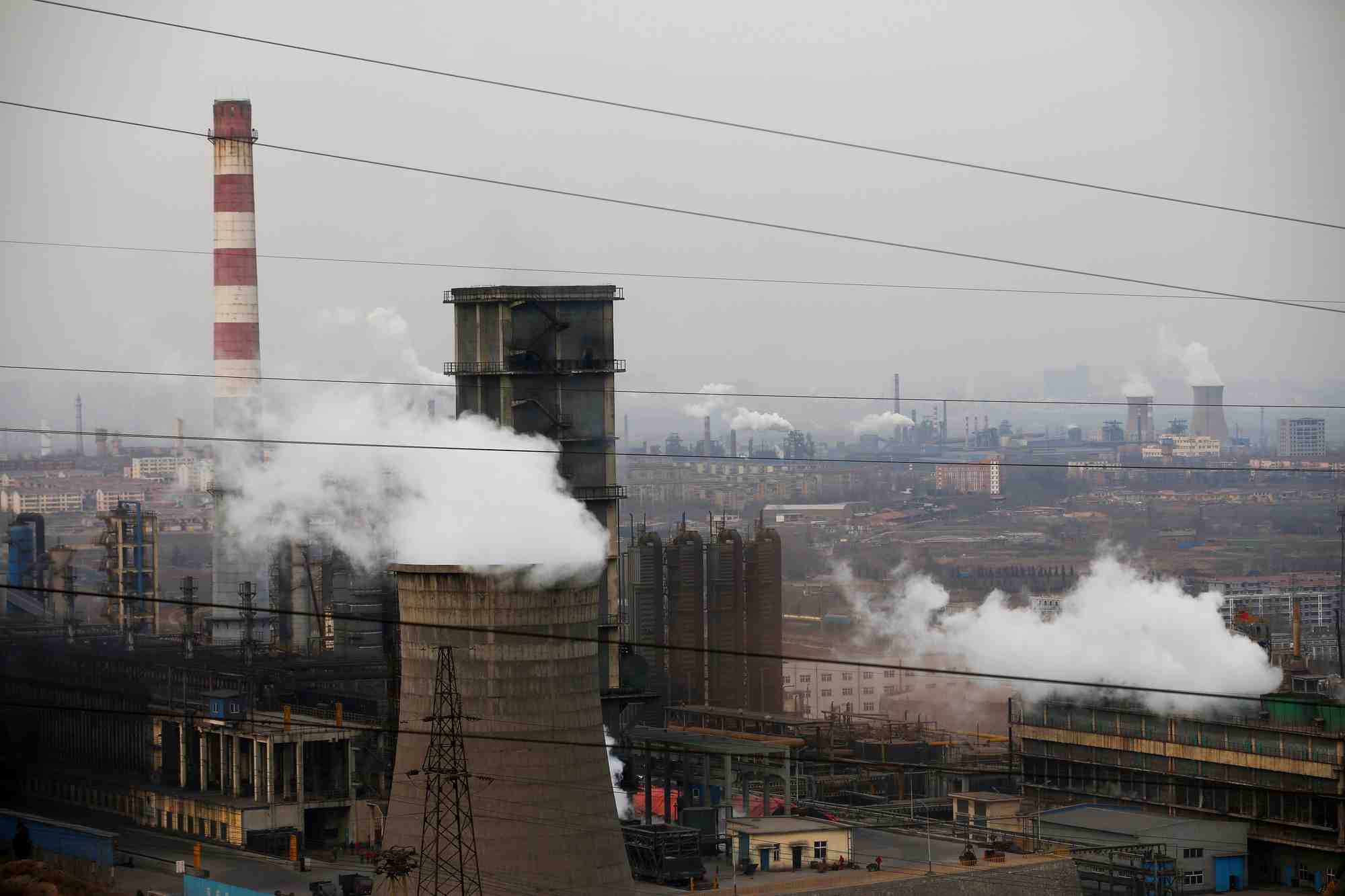 Climat: la chine va interdire de nouveaux projets d'industrie lourde