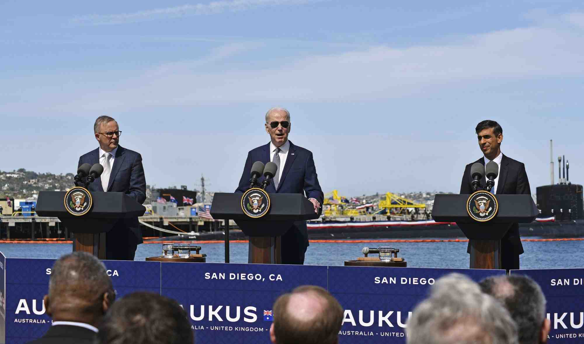 De gauche à droite, le Premier ministre australien Anthony Albanese, le président américain Joe Biden et le Premier ministre britannique Rishi Sunak. (photo d'illustration)