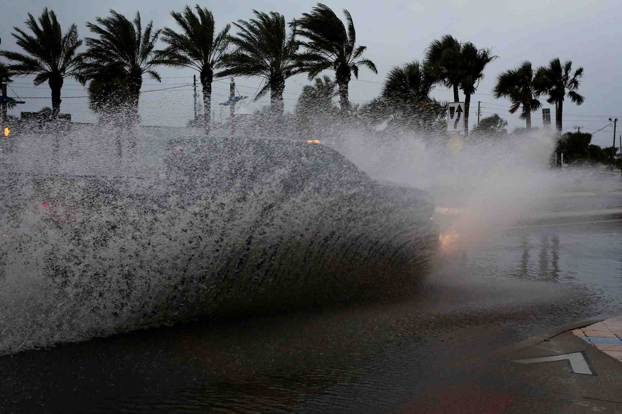 Une rue en floride avant l'arrivee de l'ouragan nicole, en 2022