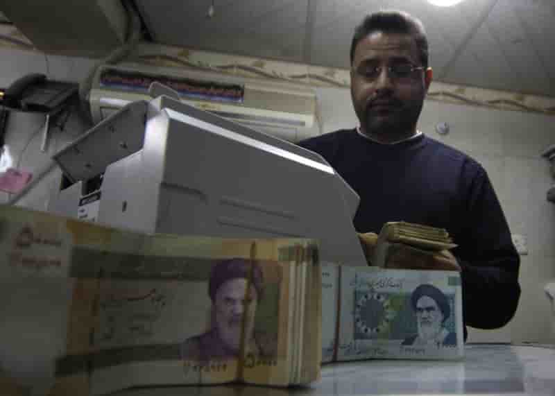 Le rial iranien poursuit son decrochage a l'approche des sanctions americaines