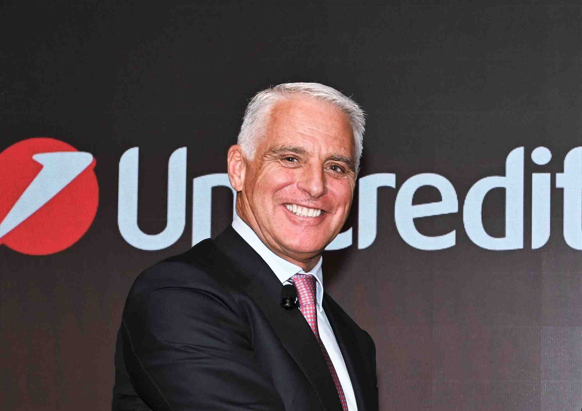 Les ambitions de croissance externe d'Andrea Orcel, patron d'UniCredit, sont contrariées par les réalités politiques.