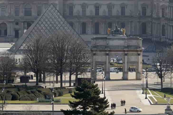 L'assaillant du louvre repond aux enqueteurs