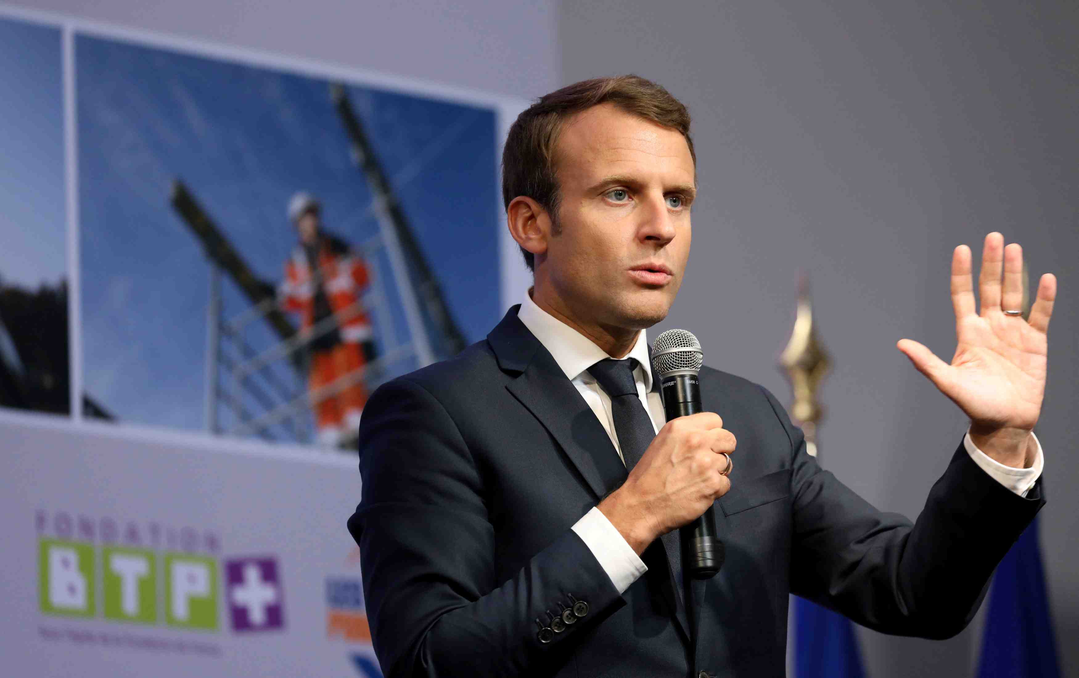 Tolle apres une nouvelle "petite phrase" de macron