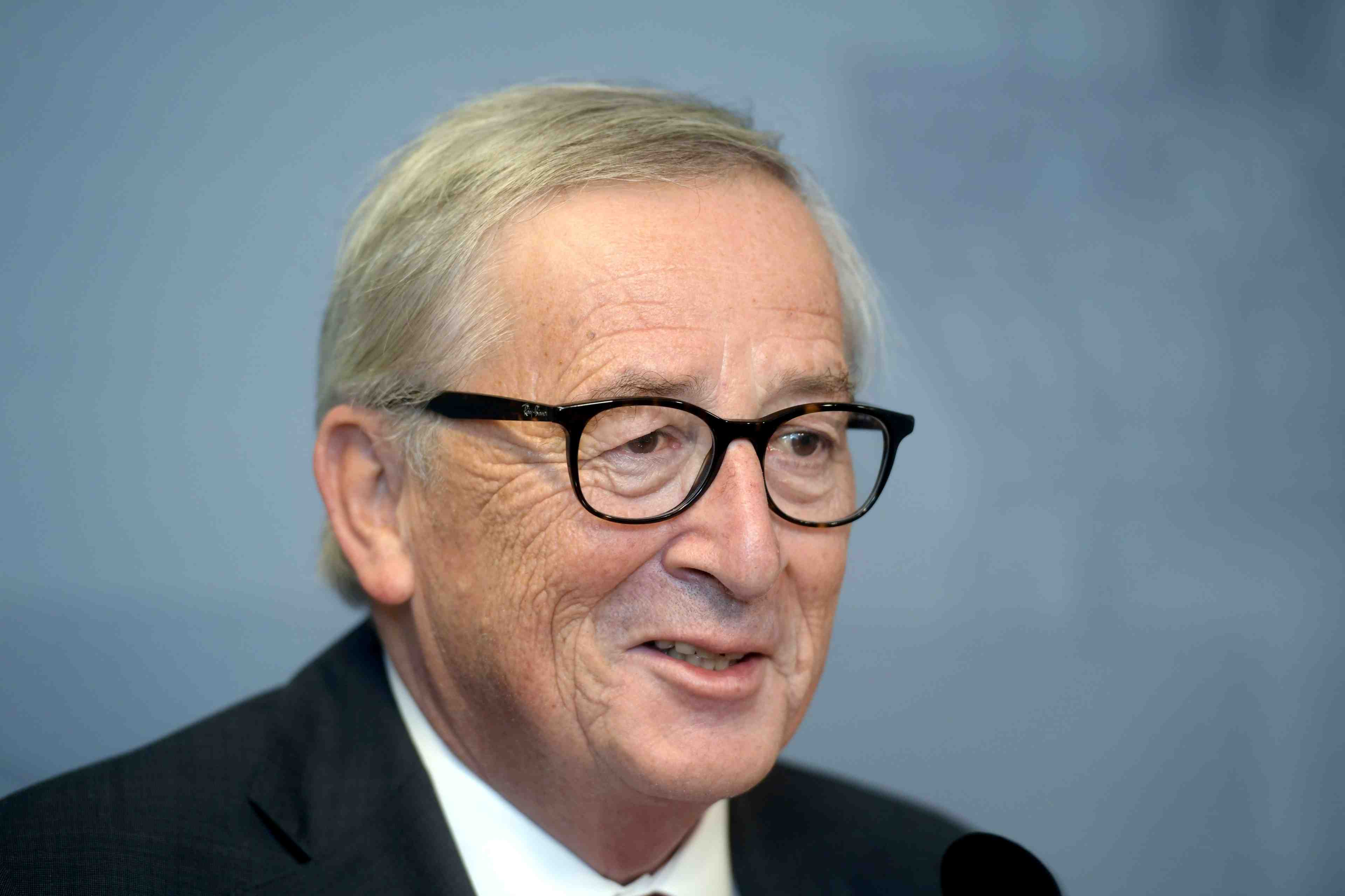 Brexit: l'ue se dirige lentement vers un "accord definitif", dit juncker