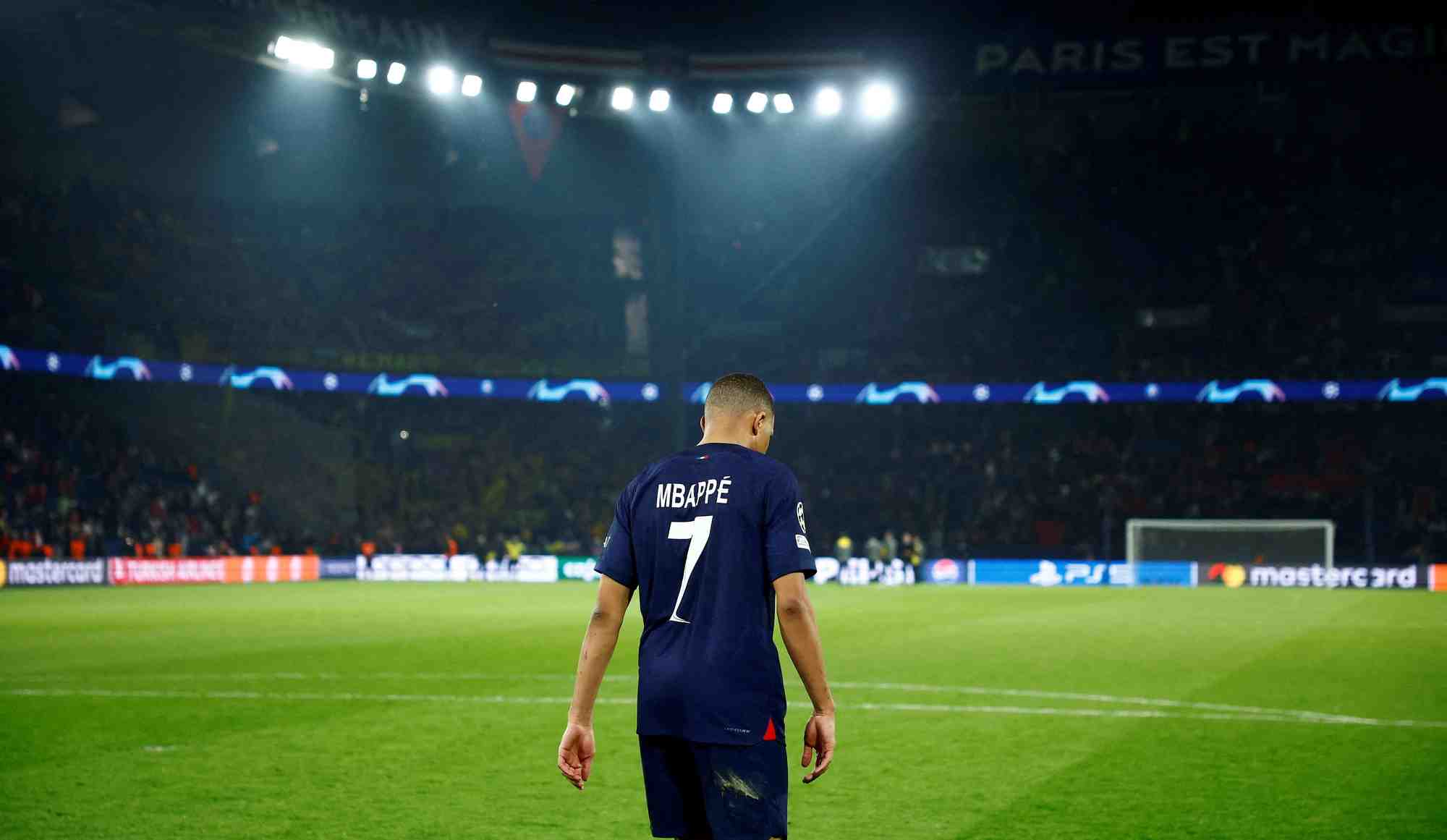 Photo de l'attaquant du paris saint-germain kylian mbappe
