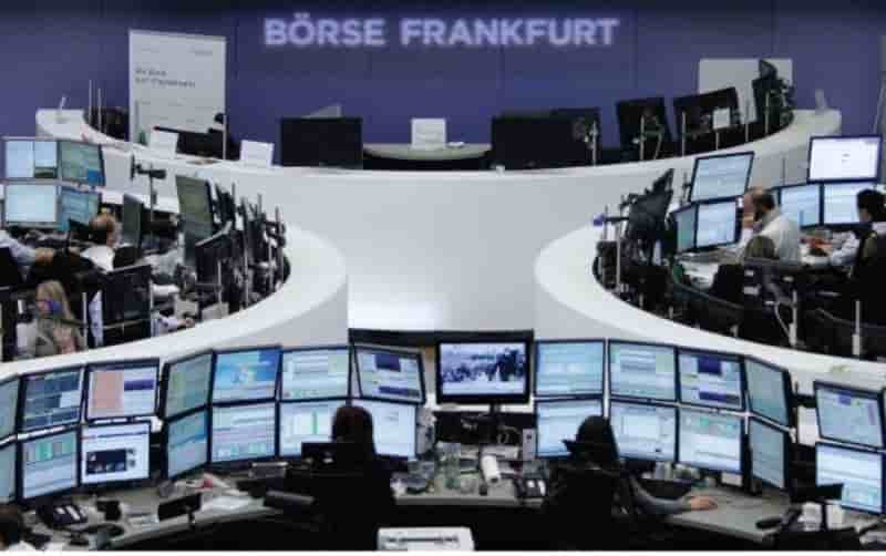 Les Bourses européennes évoluent dans le désordre à la mi-séance