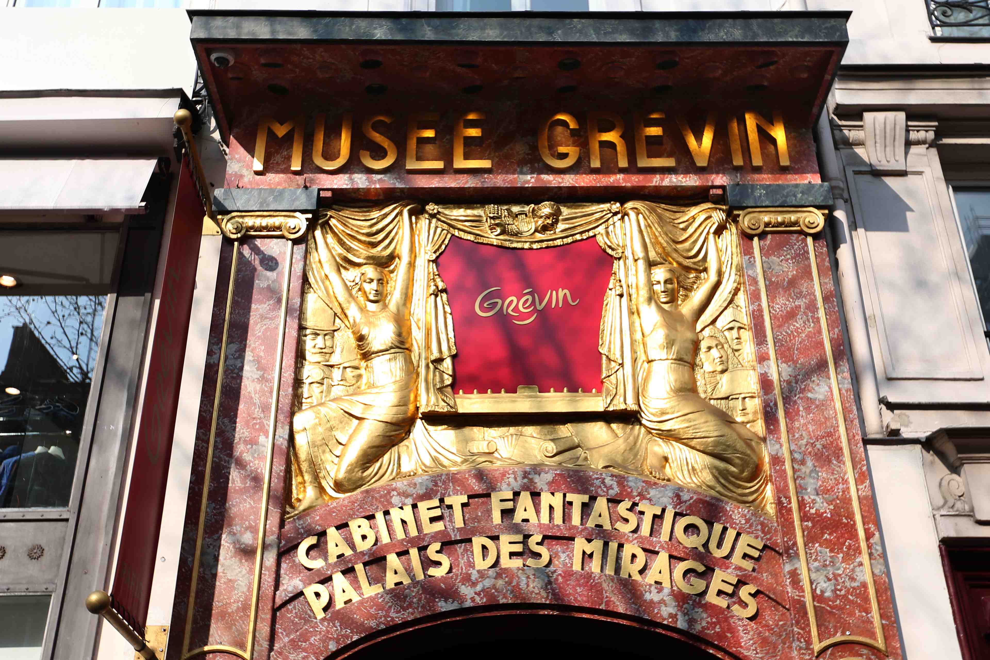 Compagnie des alpes va rouvrir ses sites, dont le musee grevin et le parc asterix