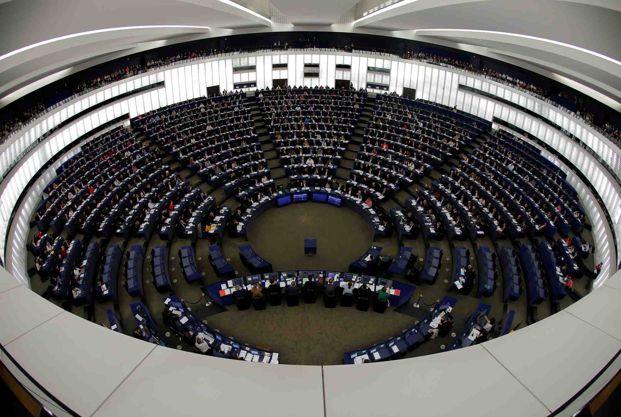 Macron va demander la reprise des sessions du parlement europeen a strasbourg