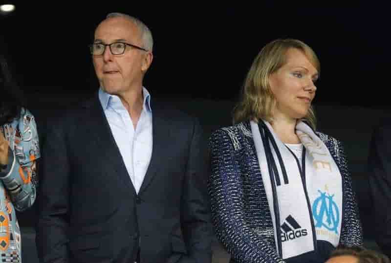 Feu vert au rachat de l'om par frank mccourt