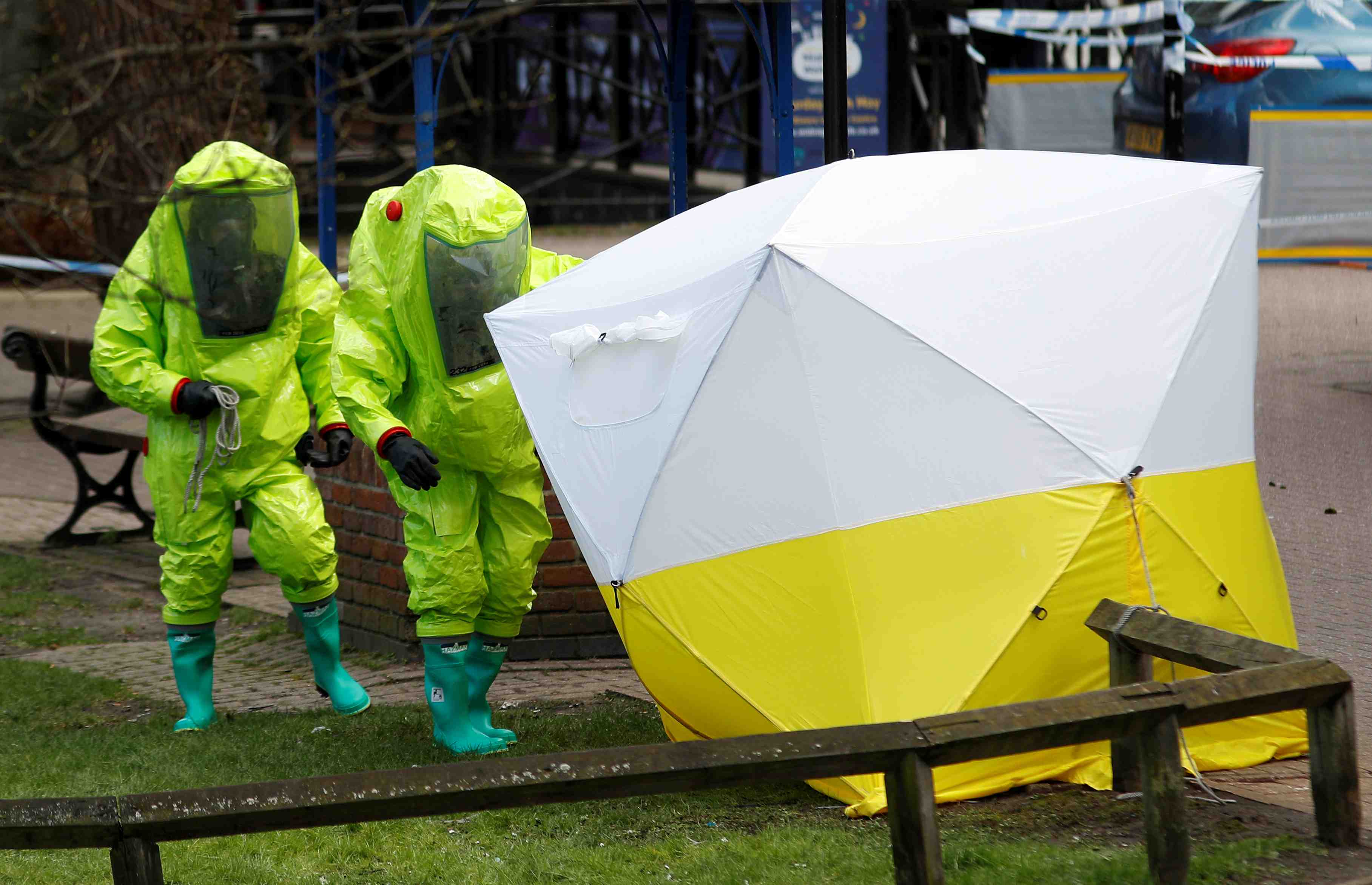 Skripal: paris solidaire de londres, denonce un acte "inacceptable"