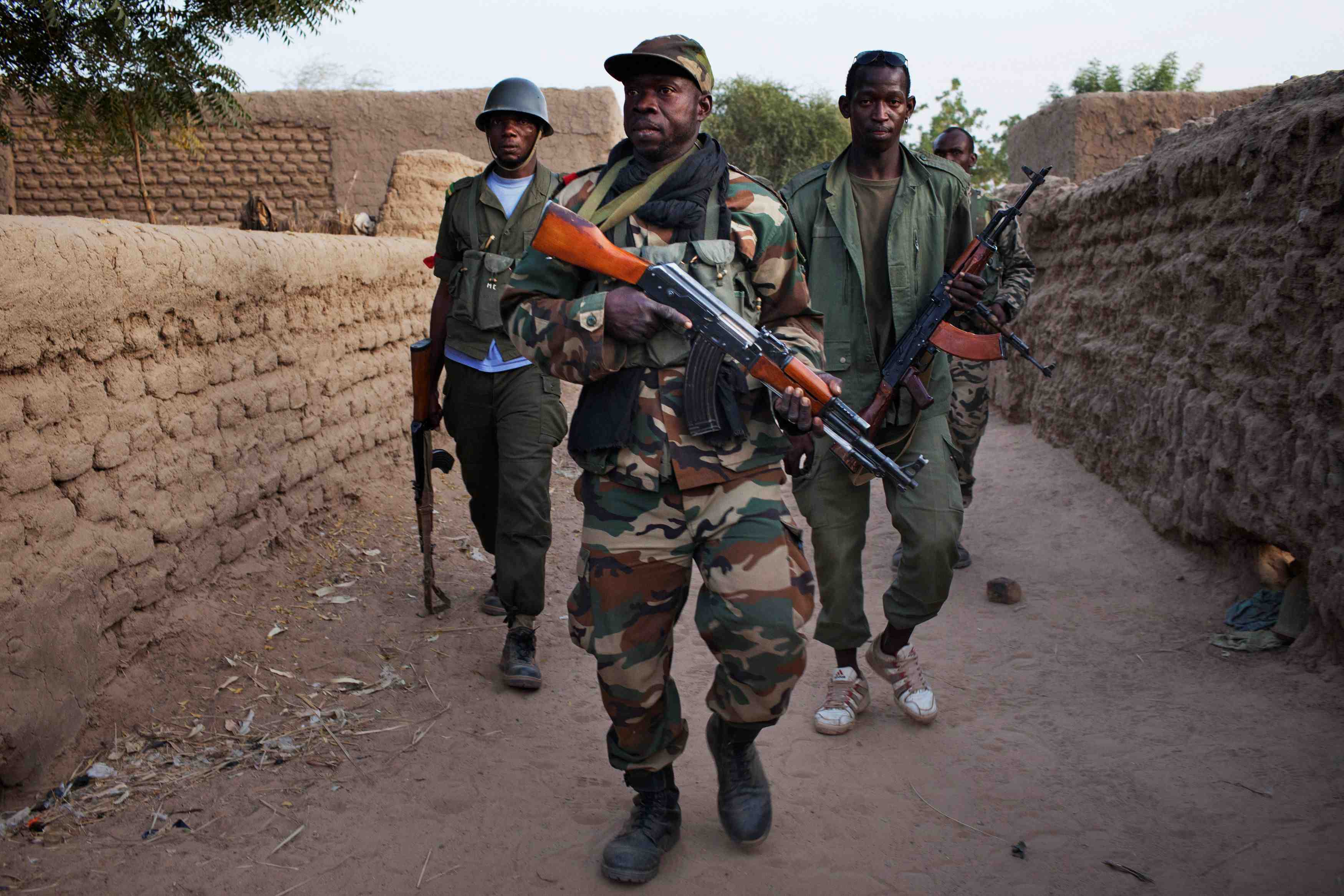 Le mali veut etoffer son armee face a la menace djihadiste