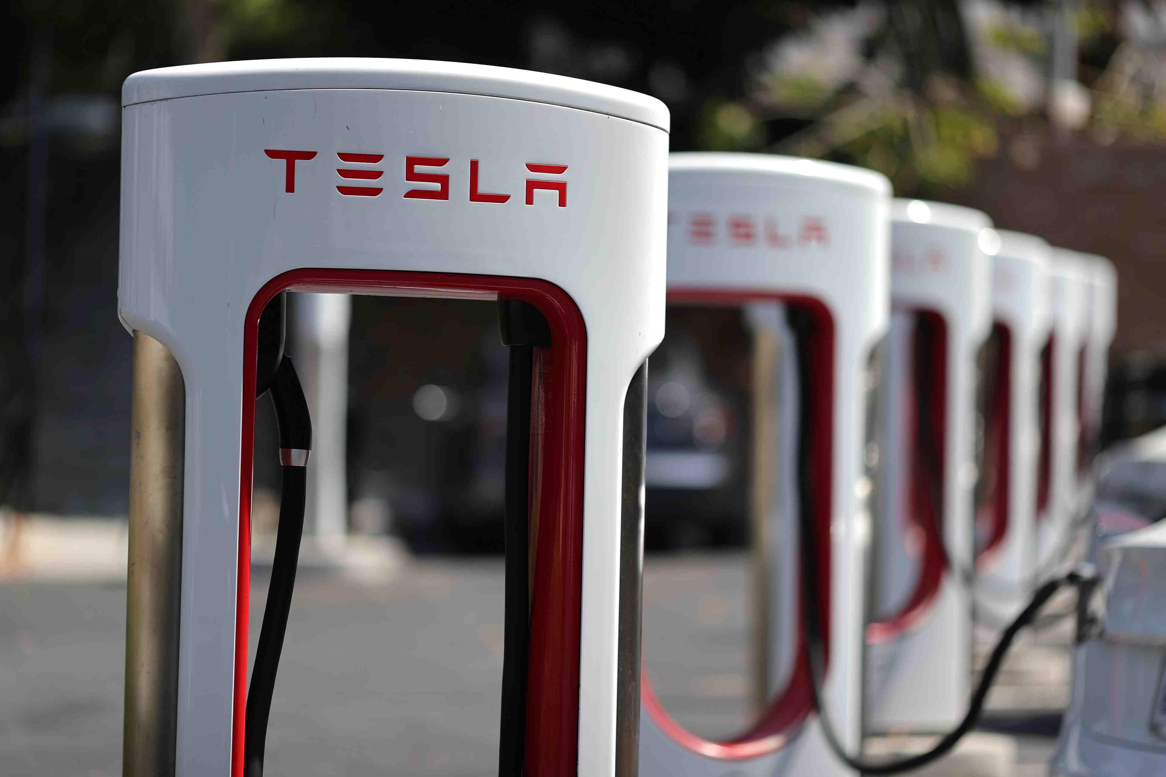 Tesla fait mieux qu'attendu au 2e trimestre, l'action grimpe en apres-bourse