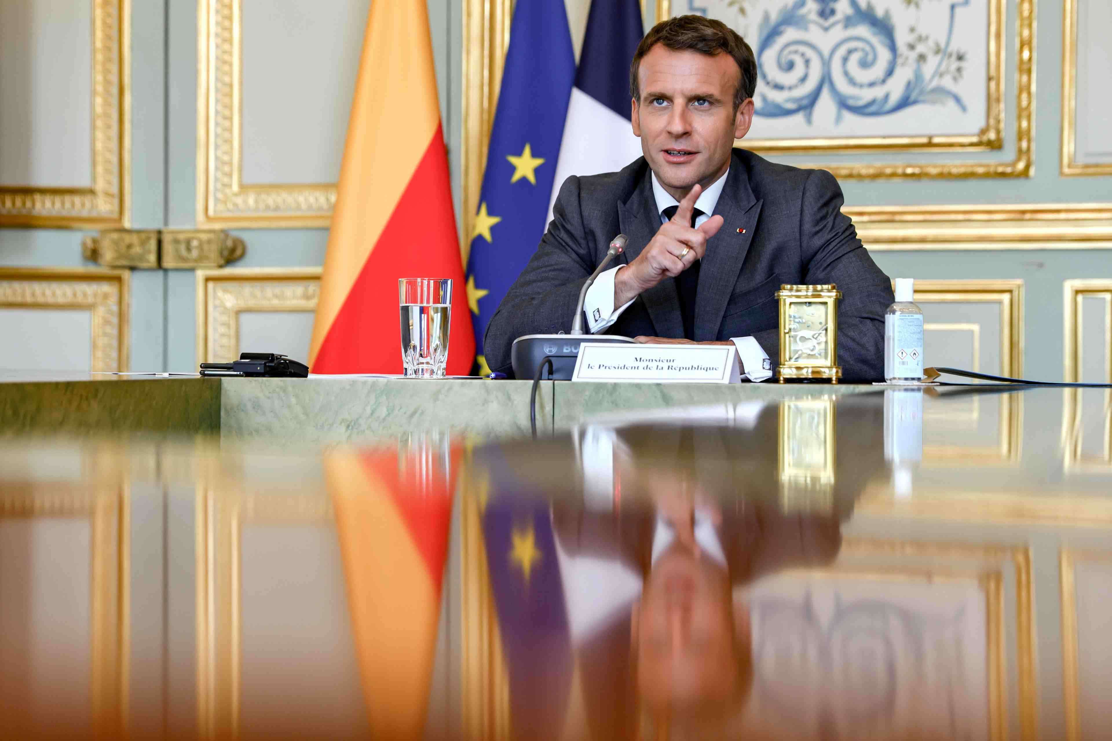 Espionnage par la nsa: toute la clarte doit etre faite, dit macron