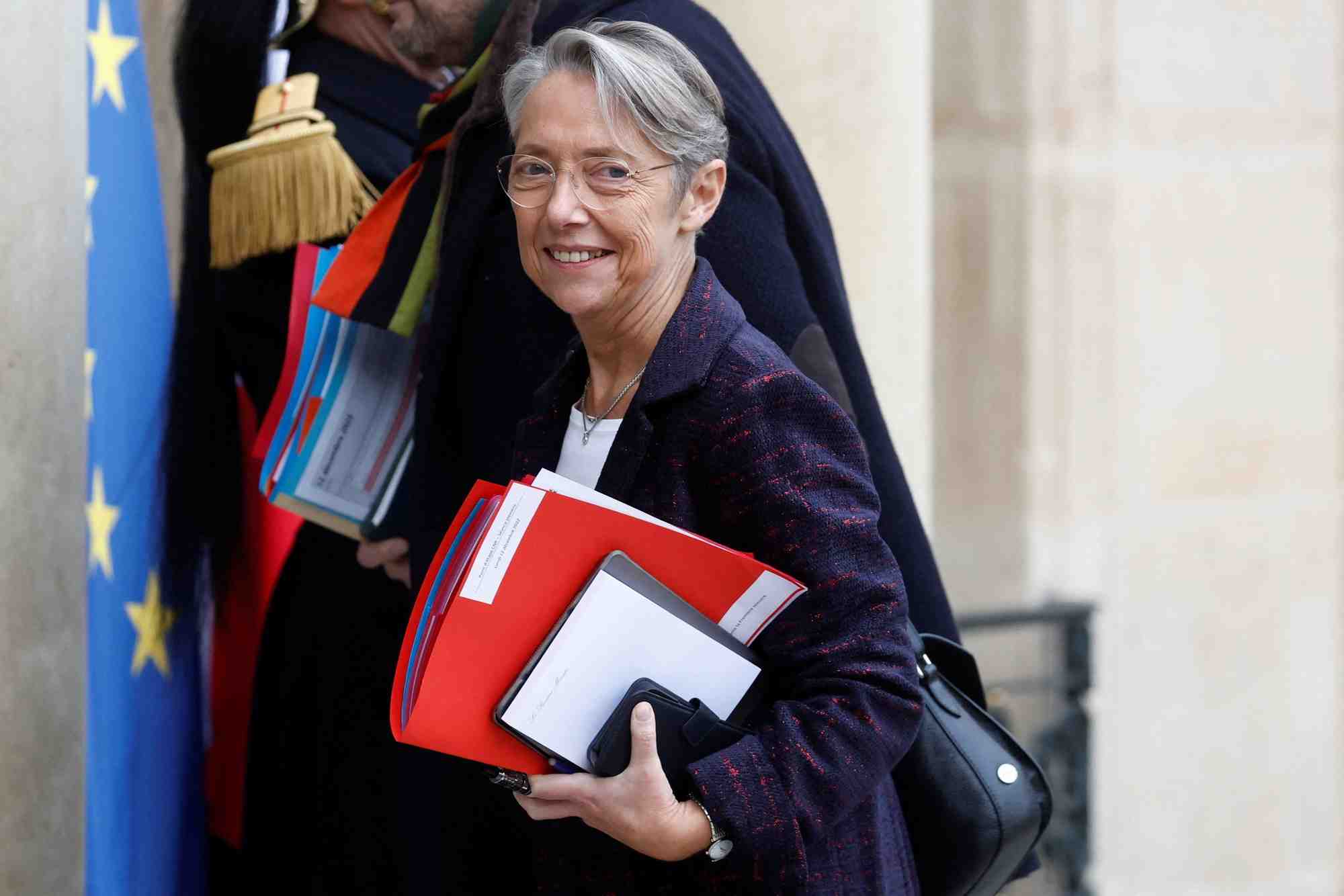 Photo de la premiere ministre francaise elisabeth borne