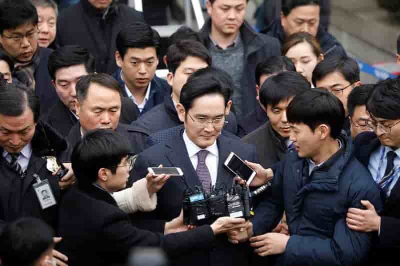 Le procureur special "regrette" que jay y. lee soit libre
