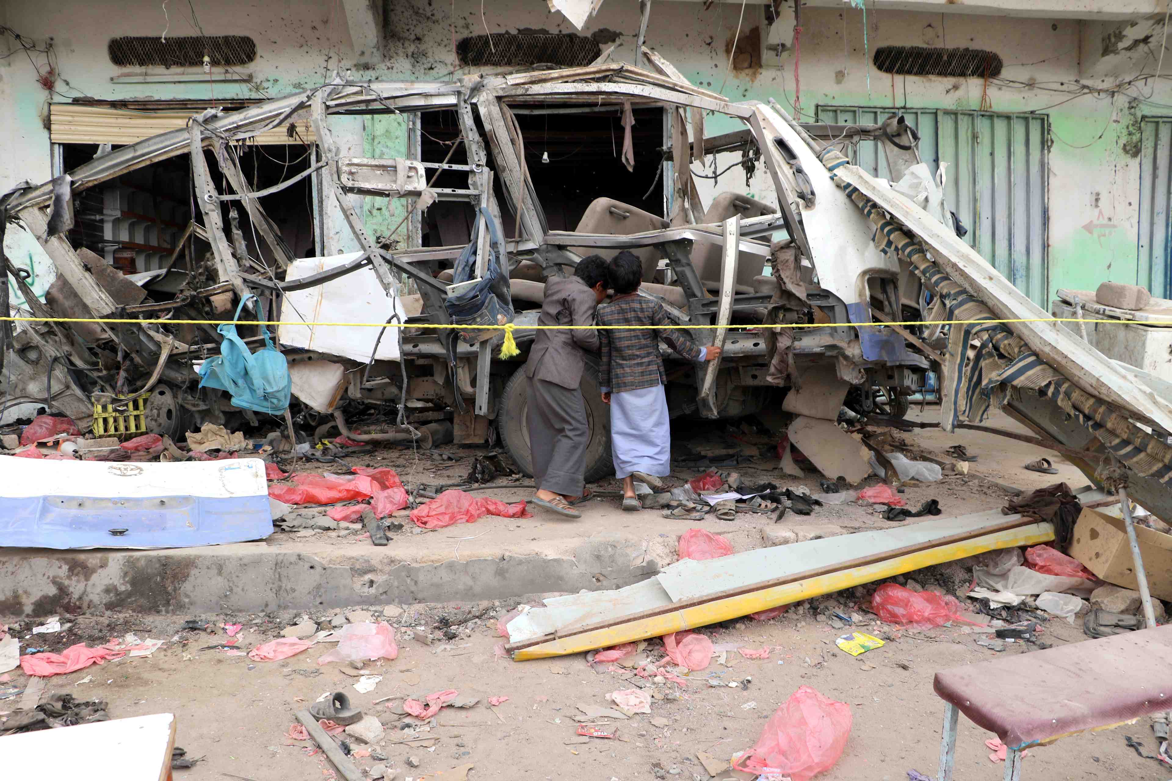 Yemen: raid contre un car scolaire-attaque injustifiee, admet ryad