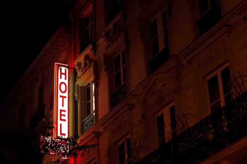 Hotellerie: frequentation mitigee cet ete, en baisse a paris