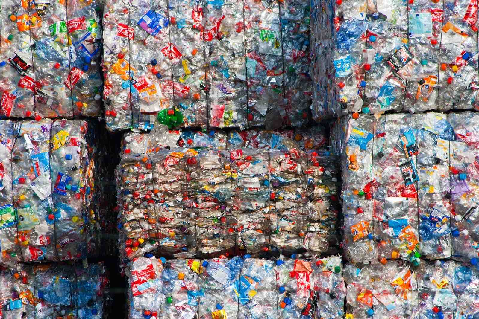 Polytopoly assure ses clients industriels une qualité certifiée de ses plastiques recyclés.