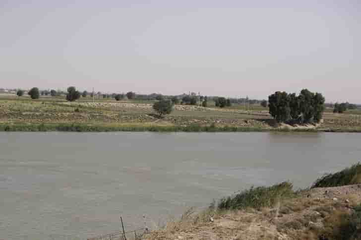 Syrie: 60 civils tues dans des frappes russes sur l'euphrate