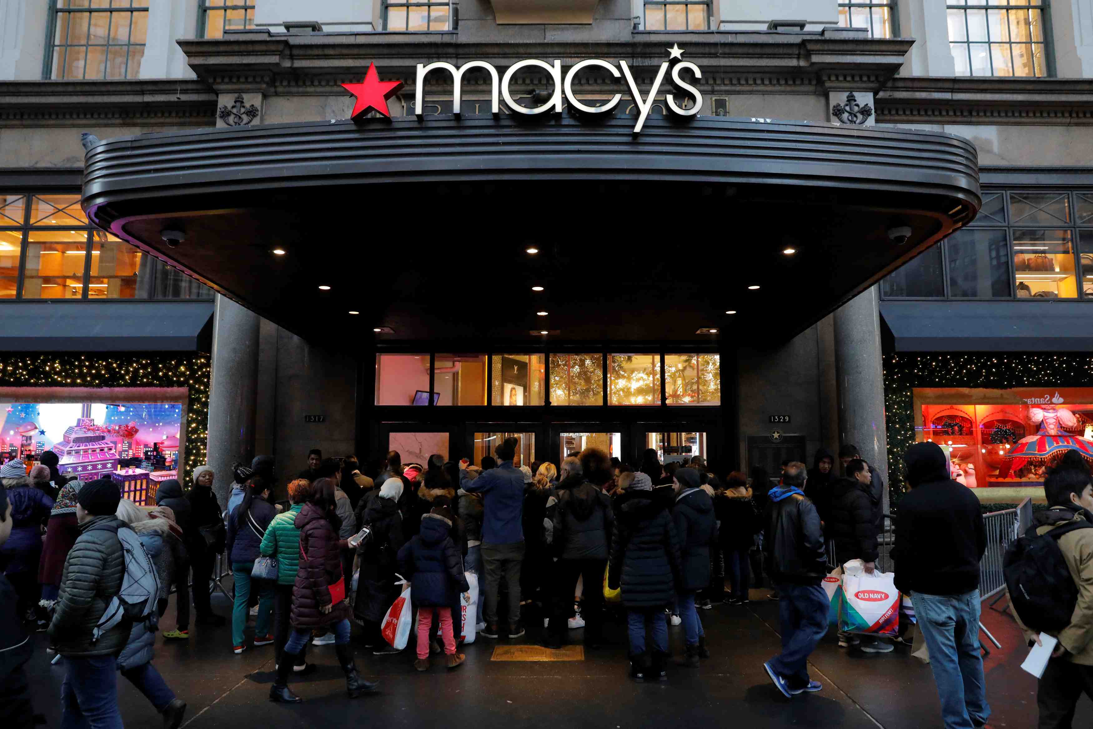 Forte affluence dans les magasins et en ligne pour thanksgiving