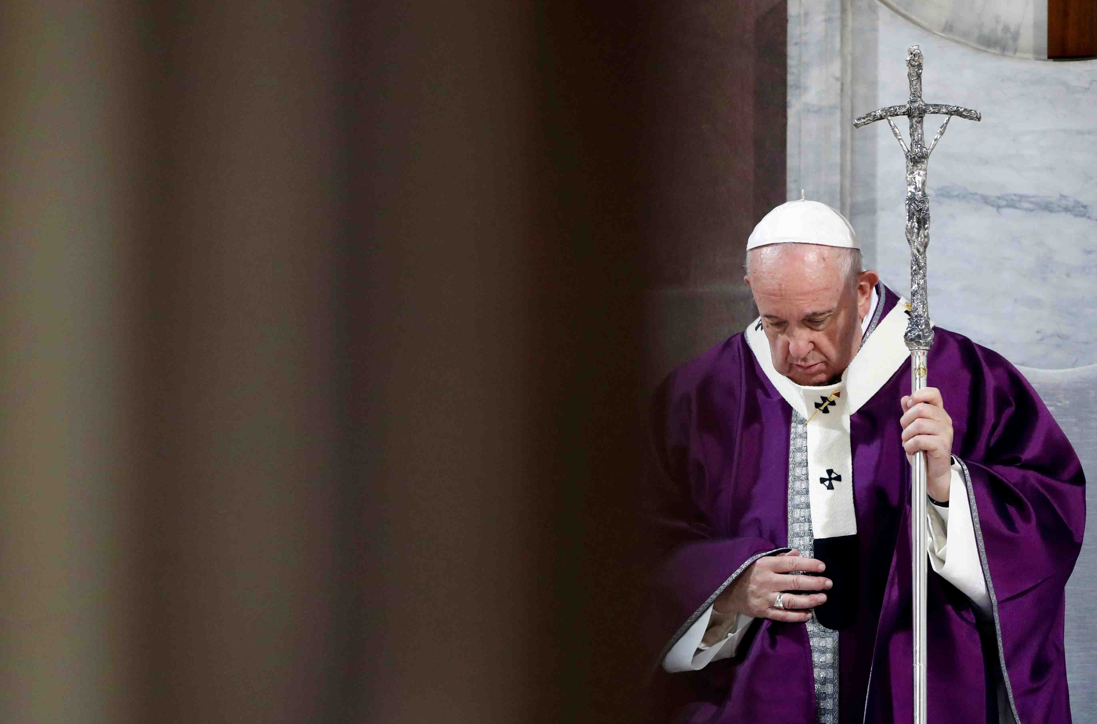 Le pape, enrhume, ne participera pas a une retraite spirituelle