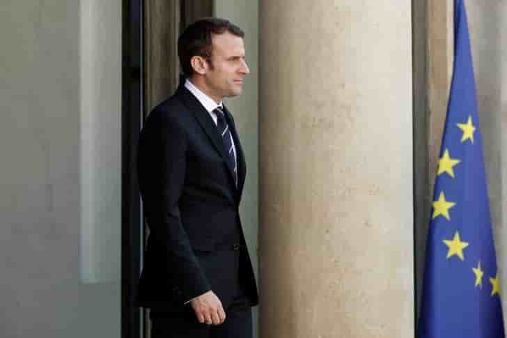 Macron verra les partenaires sociaux mardi sur le code du travail