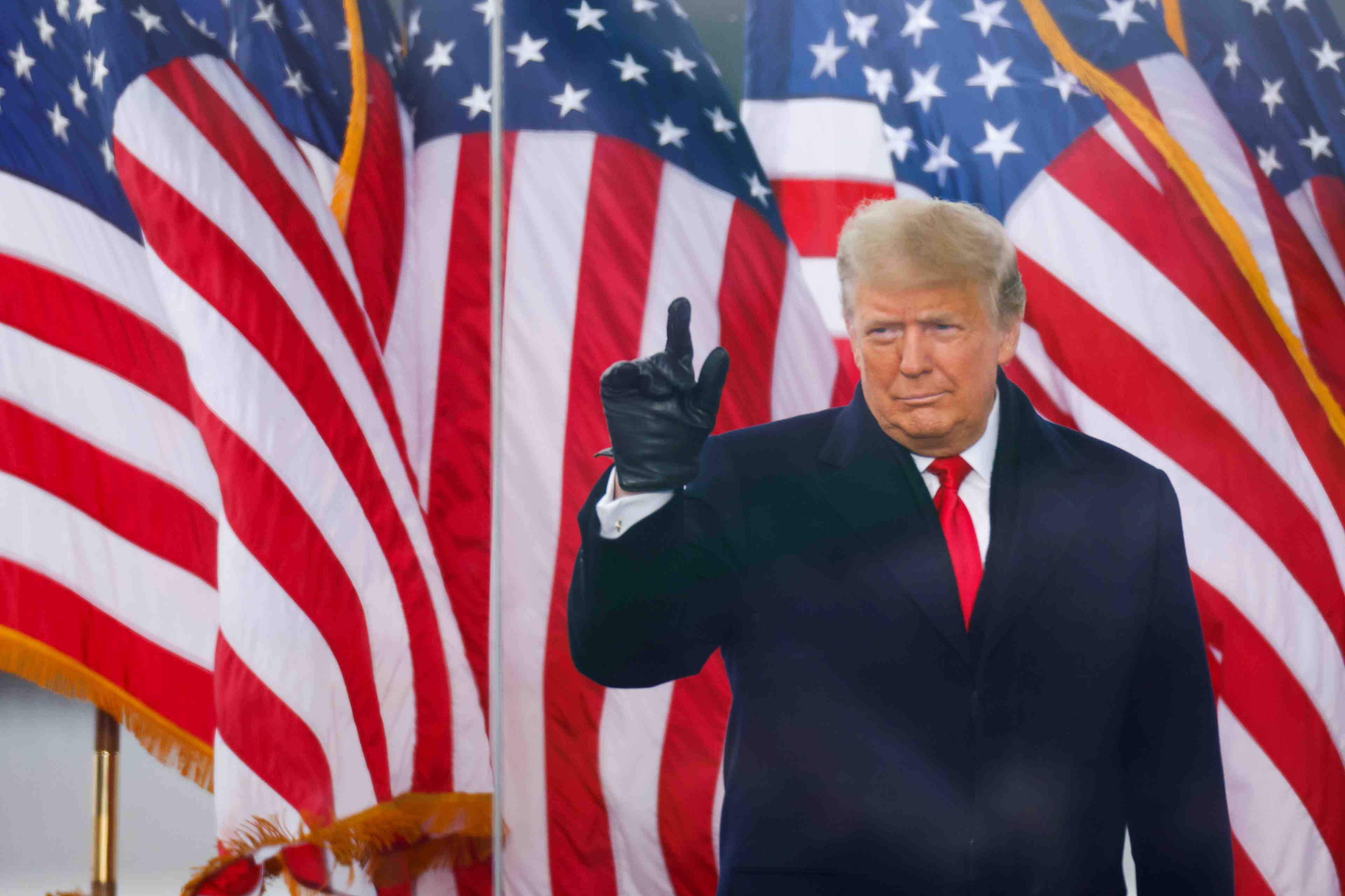 Donald trump n'assistera pas a l'investiture de joe biden