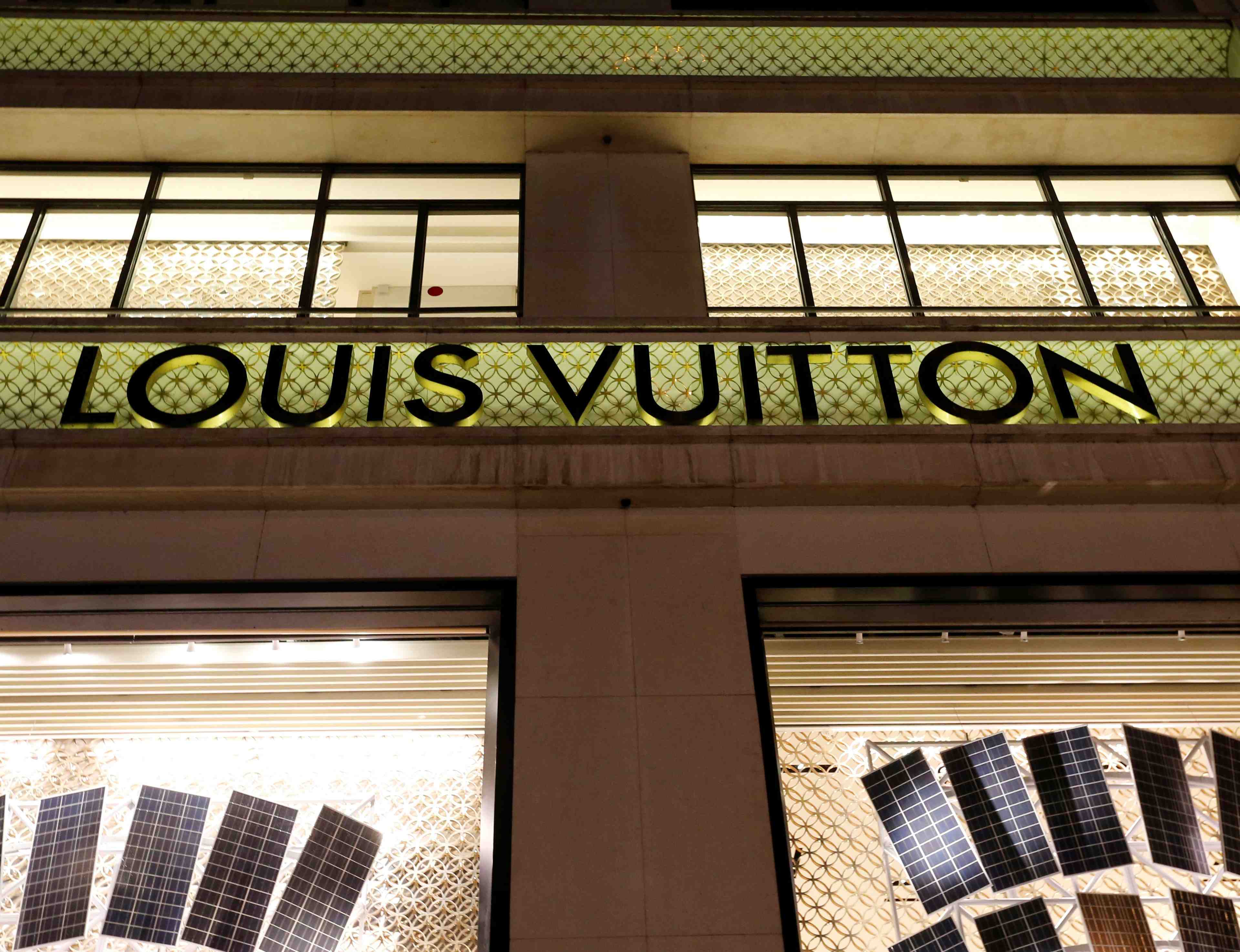 France: la fondation louis vuitton visee par une plainte