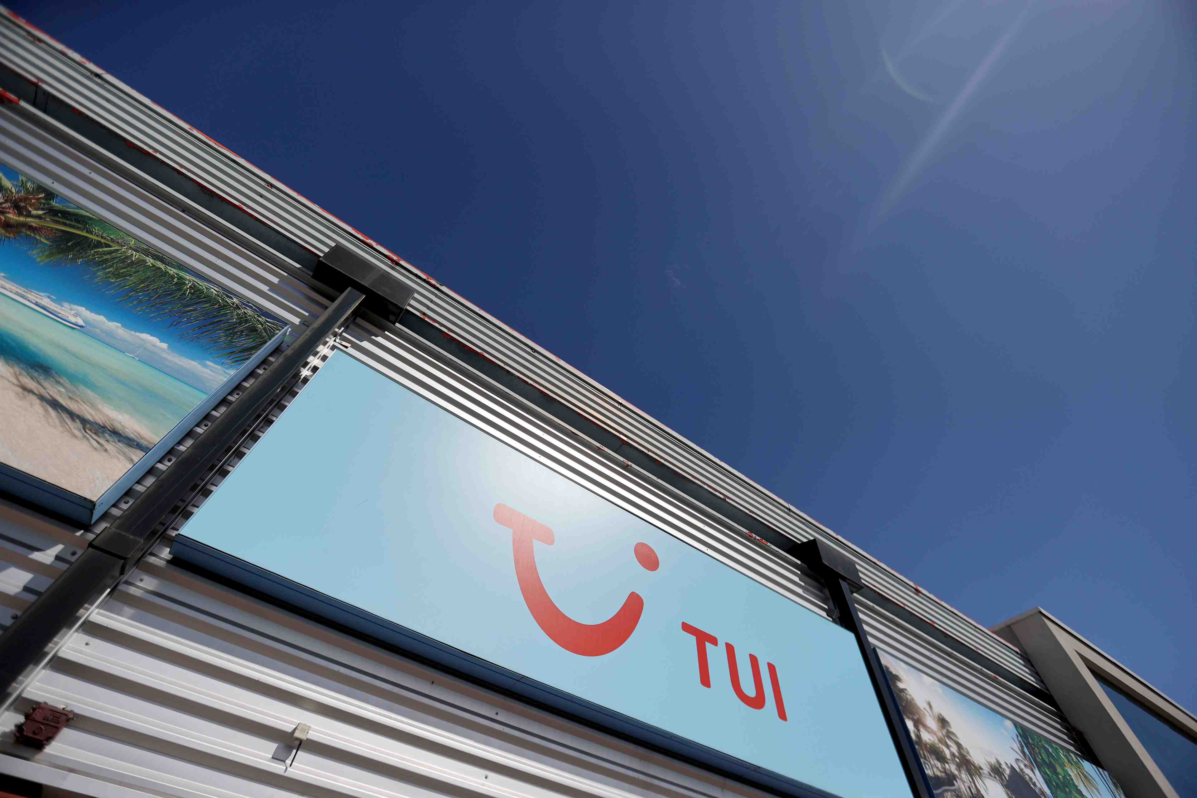 Troisieme plan de sauvetage pour tui d'une valeur de 1,8 milliard d'euros
