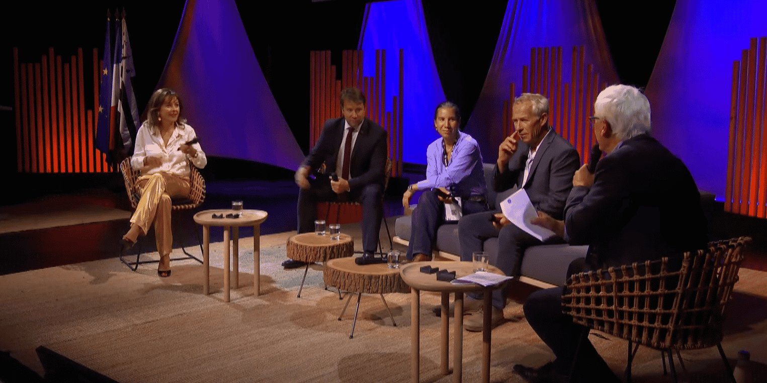 Carole Delga, la présidente de la Région Occitanie et de Régions de France, et Loïg Chesnais-Girard, son homologue de la Région Bretagne, ont conclu les débats de la première journée du 19e congrès des Régions de France avec deux grand témoins: le skipper Roland Jourdain, fondateur de la société Kairos et Emmanuelle Périé-Bardout des expéditions Under The pole.