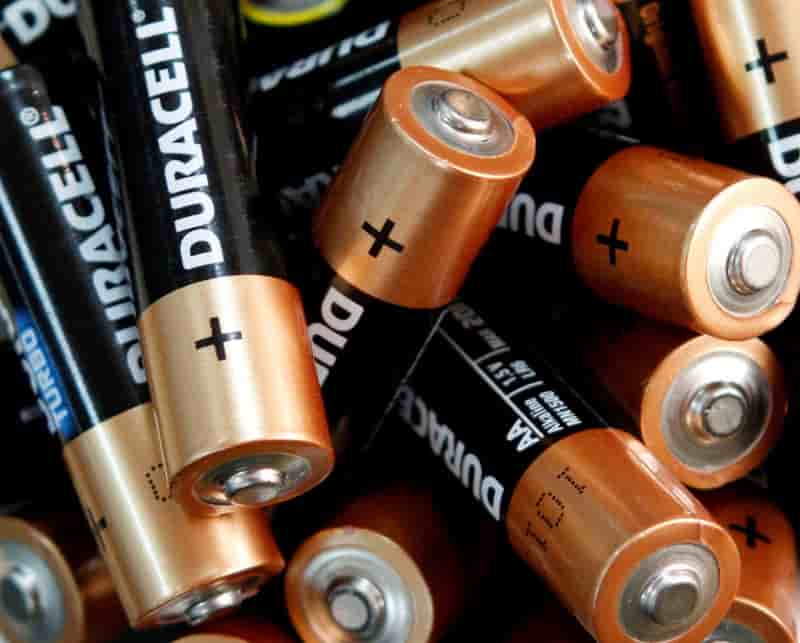 Warren Buffett va racheter les piles Duracell à Procter & Gamble