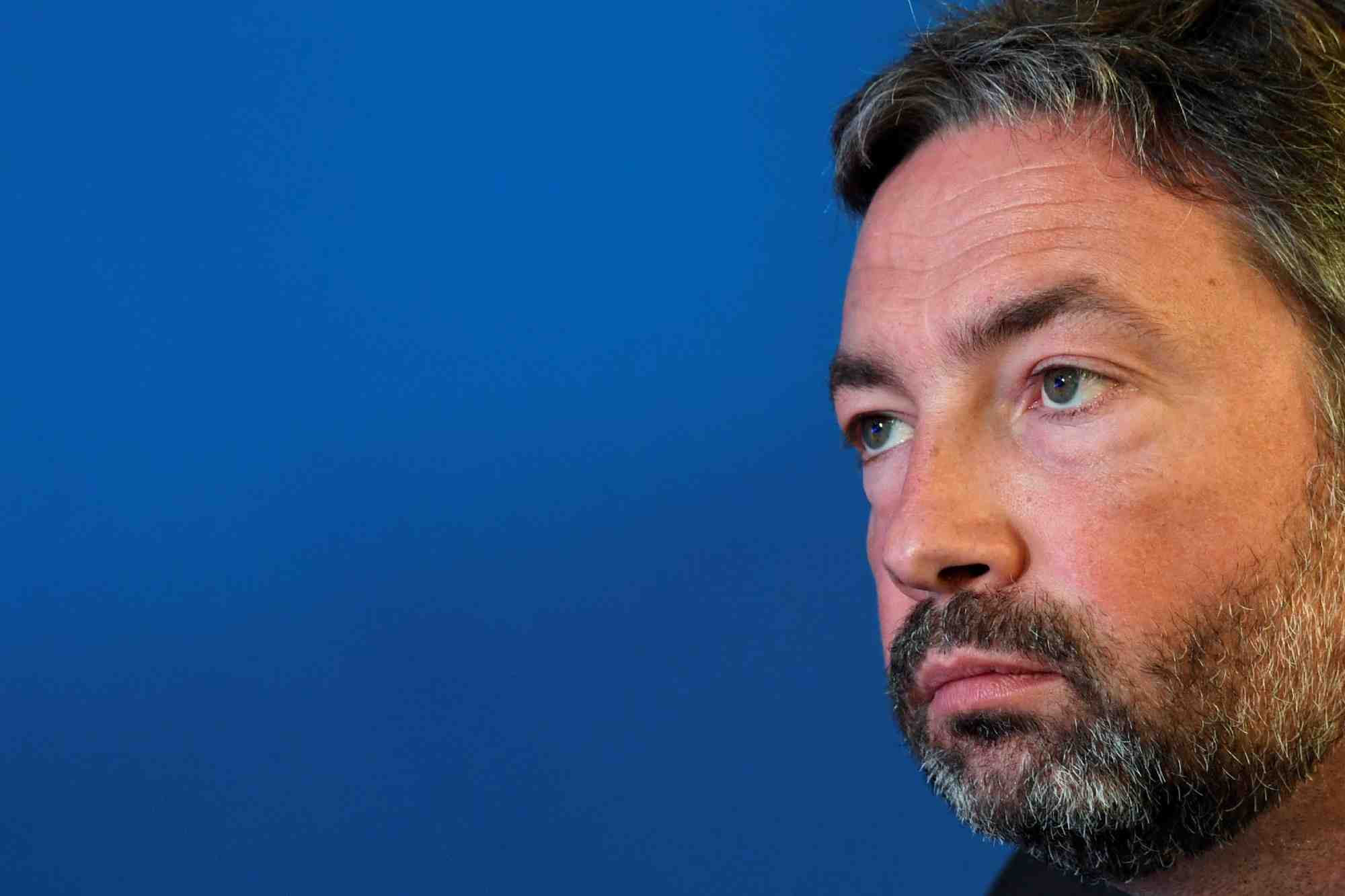 S'il y en a"à la pointe", des "très bons" et des "moyens élèves", "beaucoup de collectivités sont en interrogation, en manque de moyens financiers, et nous approchent pas ou peu", déclare le président de l'Ademe Arnaud Leroy.