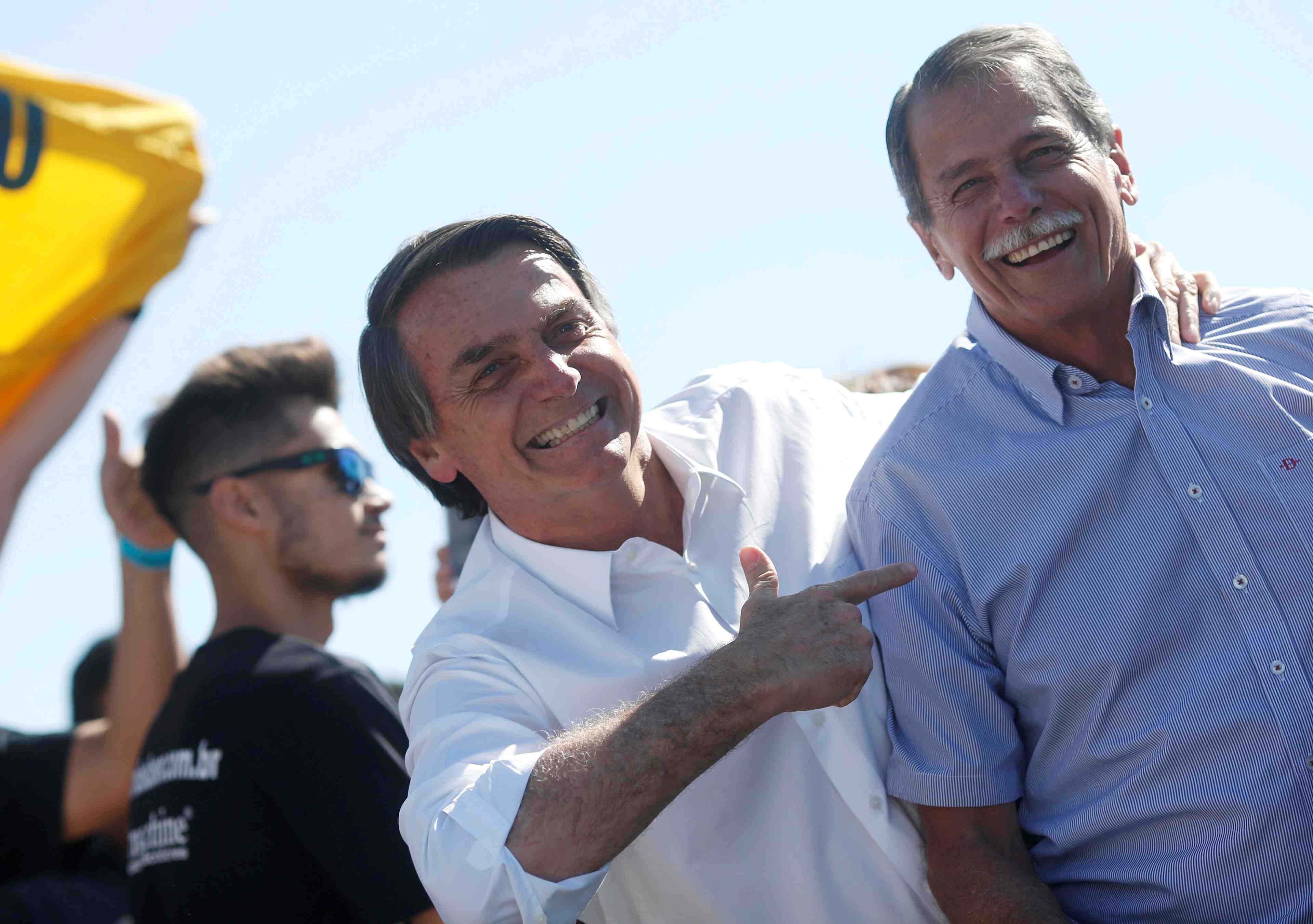 Bresil: autour de bolsonaro, des generaux reconvertis en politique